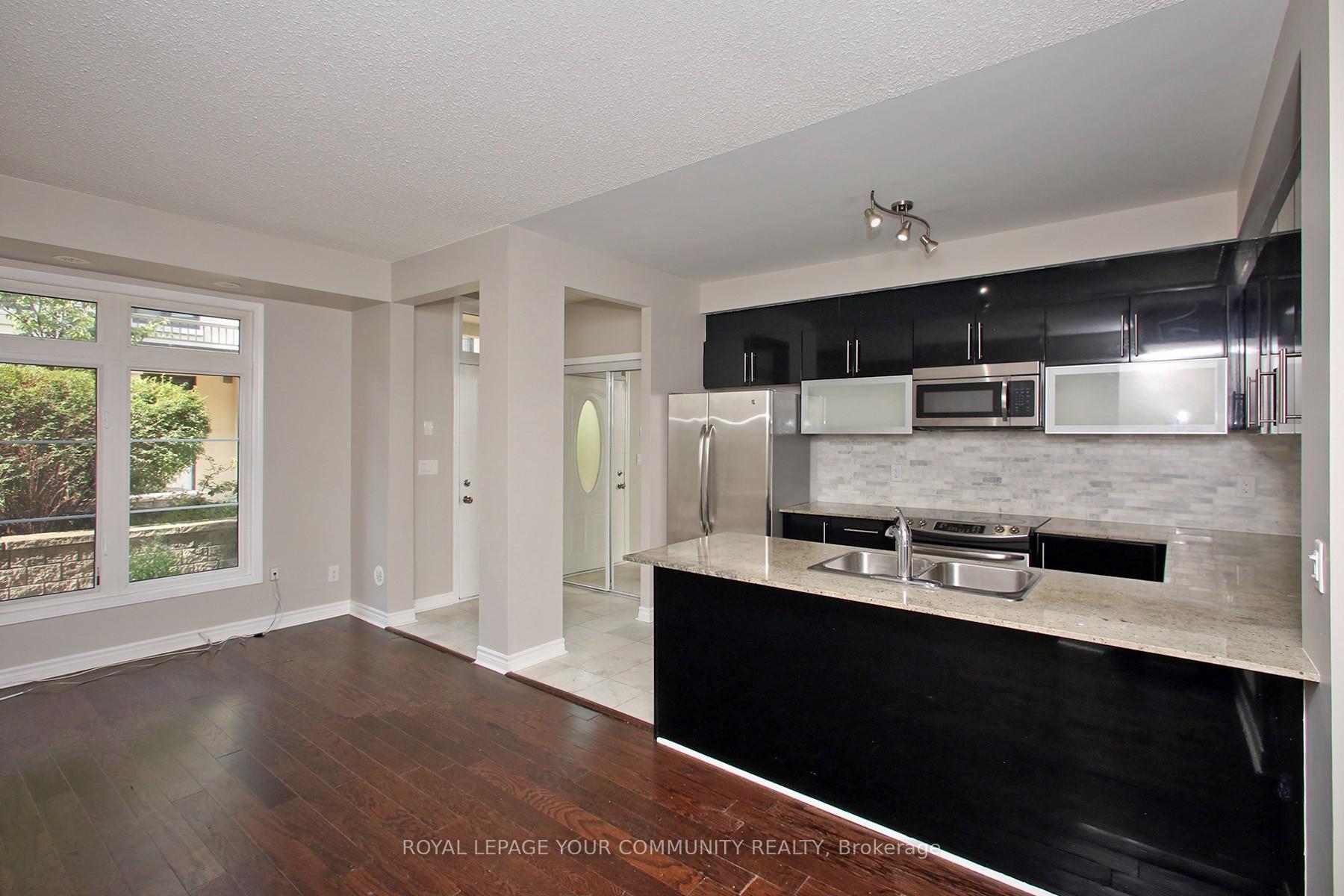 Photo 4 of Unit 19, 7 Brighton Place, Vaughan, Crestwood-Springfarm-Yorkhill — HOMEH