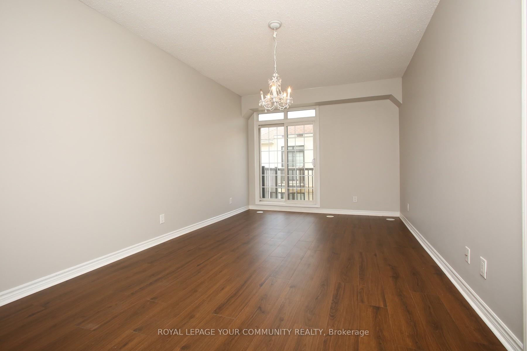 Photo 3 of Unit 19, 7 Brighton Place, Vaughan, Crestwood-Springfarm-Yorkhill — HOMEH