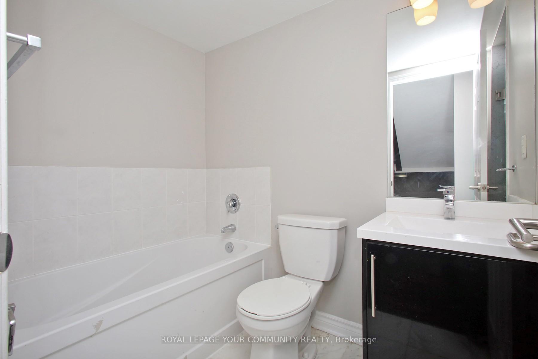 Photo 16 of Unit 19, 7 Brighton Place, Vaughan, Crestwood-Springfarm-Yorkhill — HOMEH