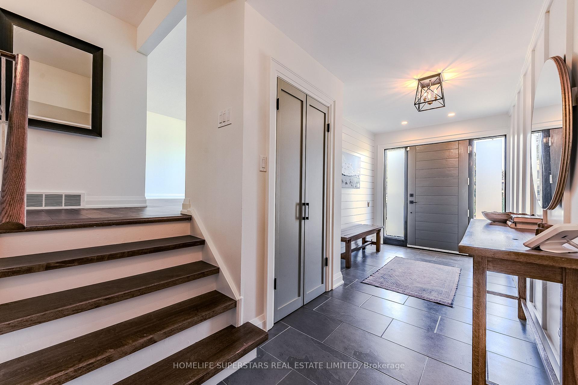 Photo 4 of 46 Cheltenham Court, Brampton, Brampton East — HOMEH