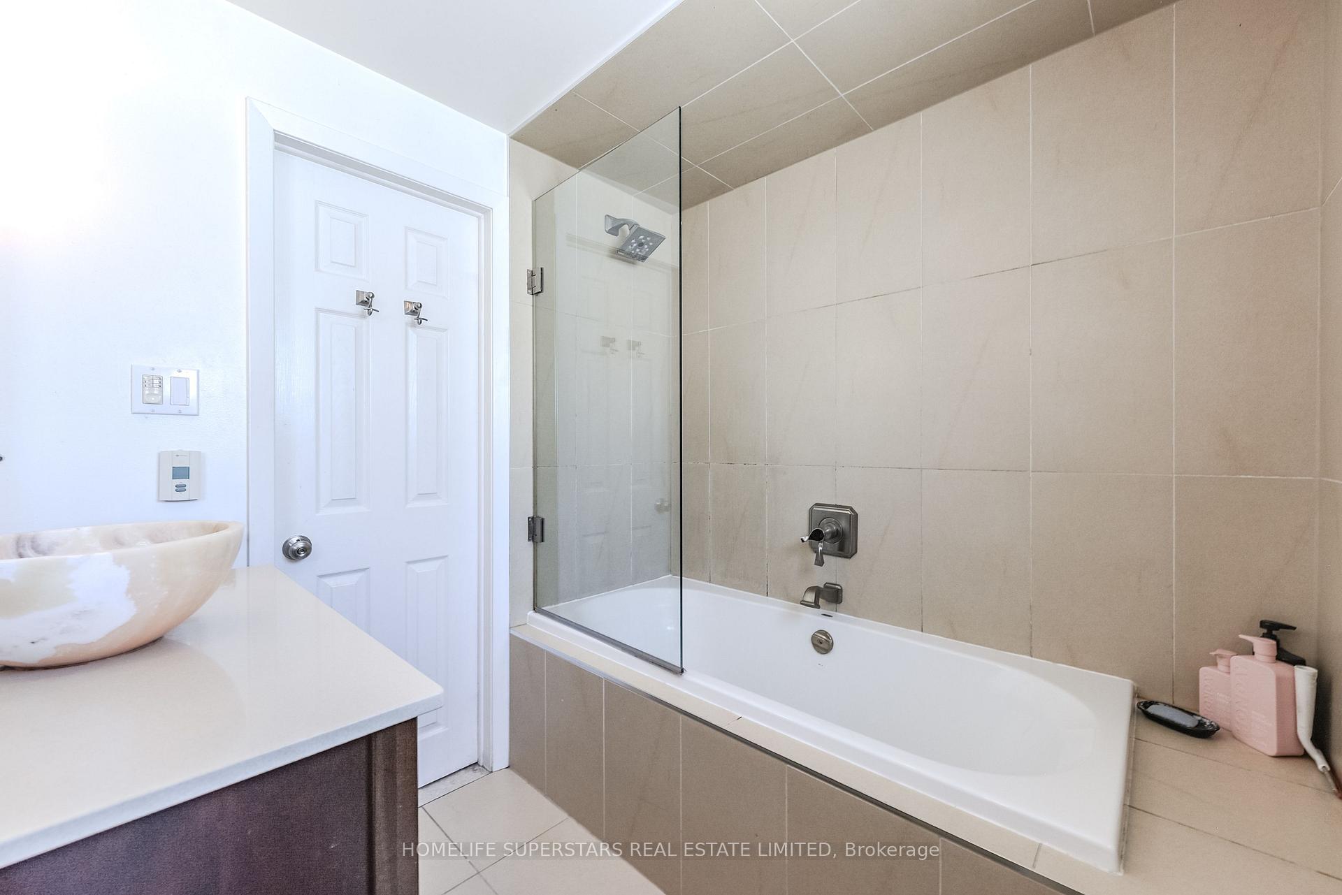 Photo 16 of 46 Cheltenham Court, Brampton, Brampton East — HOMEH