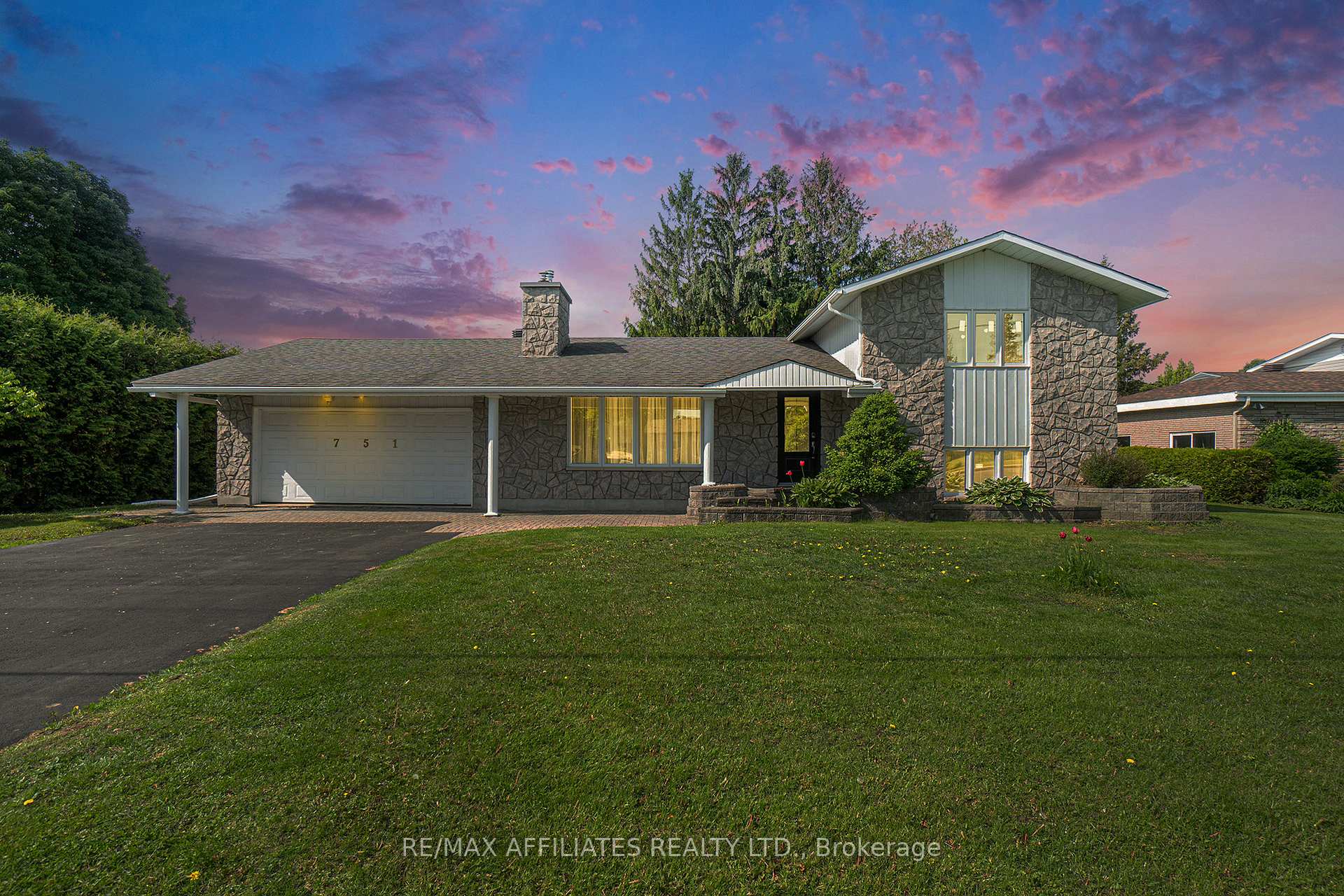 Photo 3 of 751 Laval Street, Casselman — HOMEH
