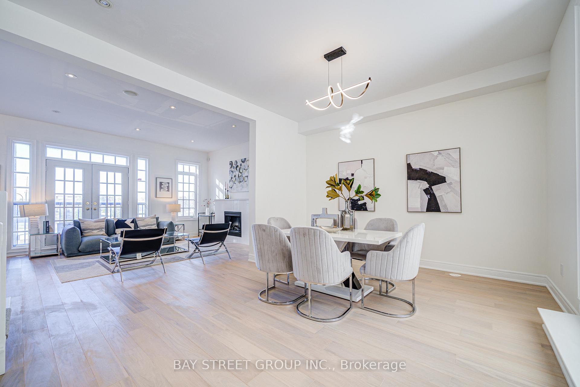 Photo 4 of 27 Rouge Valley Drive W, Markham, Unionville — HOMEH