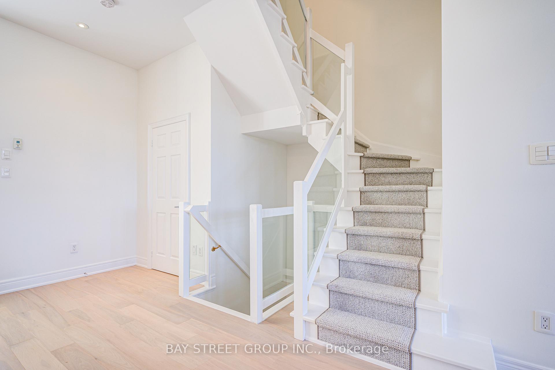 Photo 8 of 27 Rouge Valley Drive W, Markham, Unionville — HOMEH