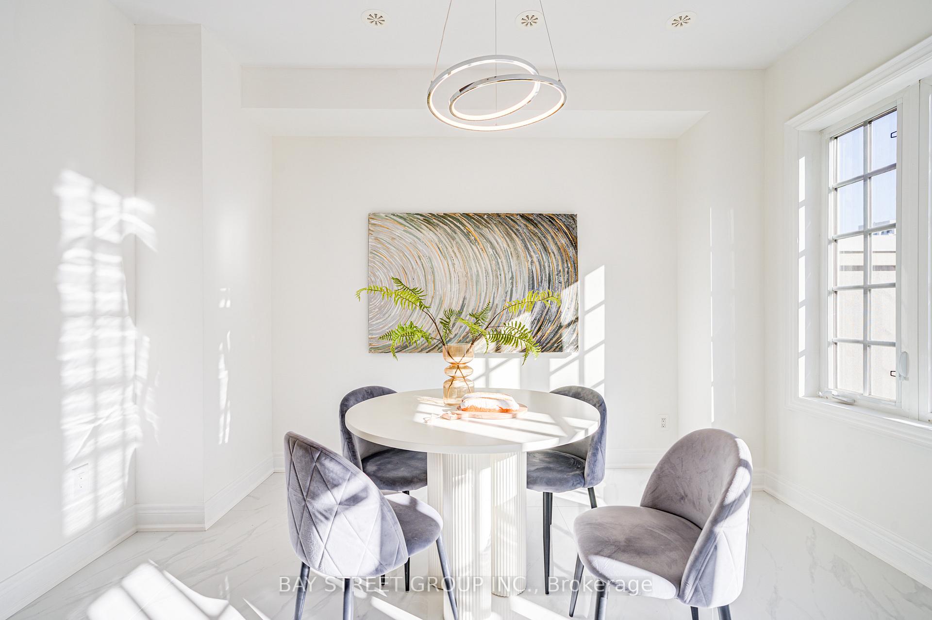 Photo 11 of 27 Rouge Valley Drive W, Markham, Unionville — HOMEH