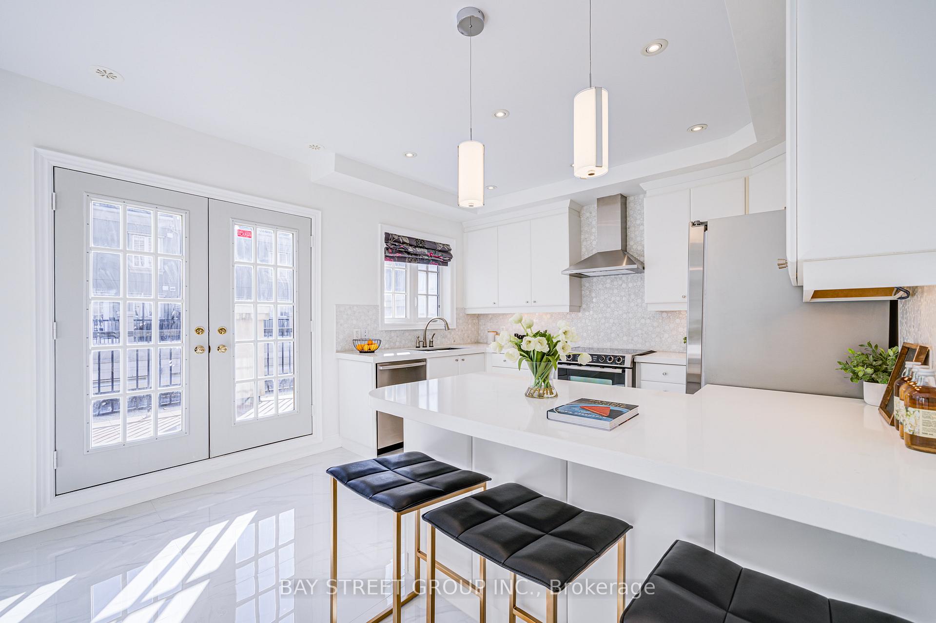 Photo 20 of 27 Rouge Valley Drive W, Markham, Unionville — HOMEH
