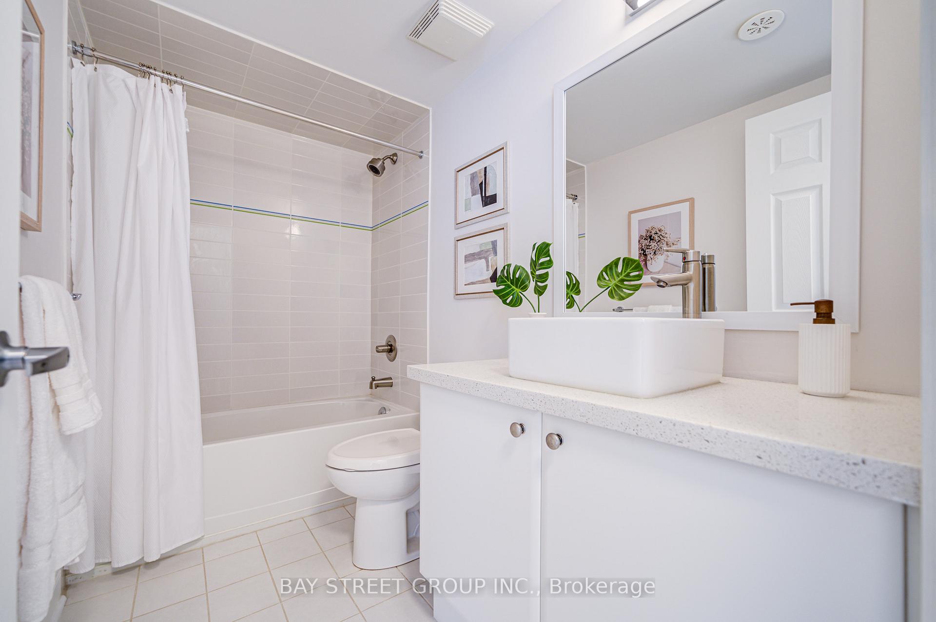 Photo 22 of 27 Rouge Valley Drive W, Markham, Unionville — HOMEH