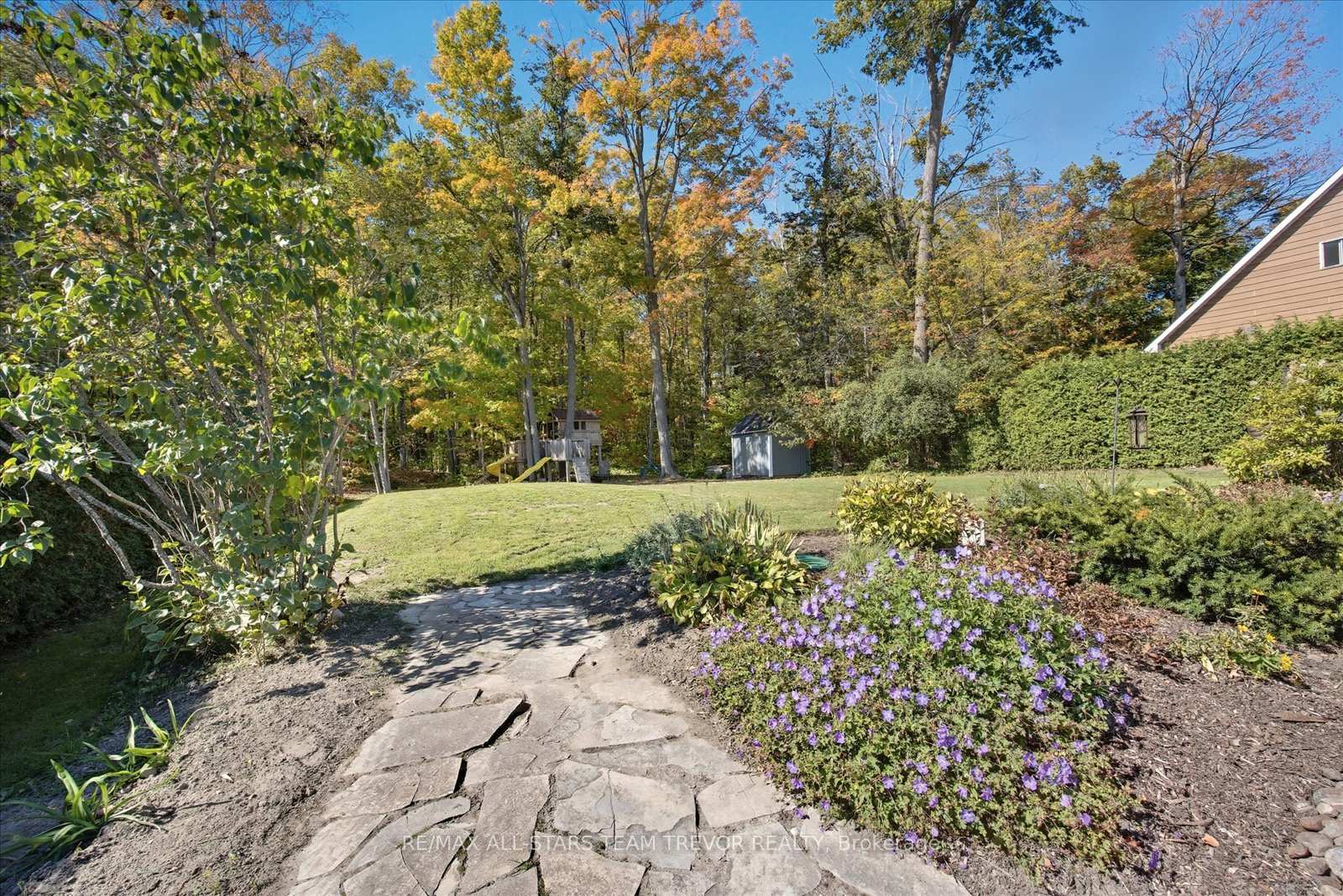 Photo 36 of 28 Virginia Boulevard, Georgina, Virginia — HOMEH