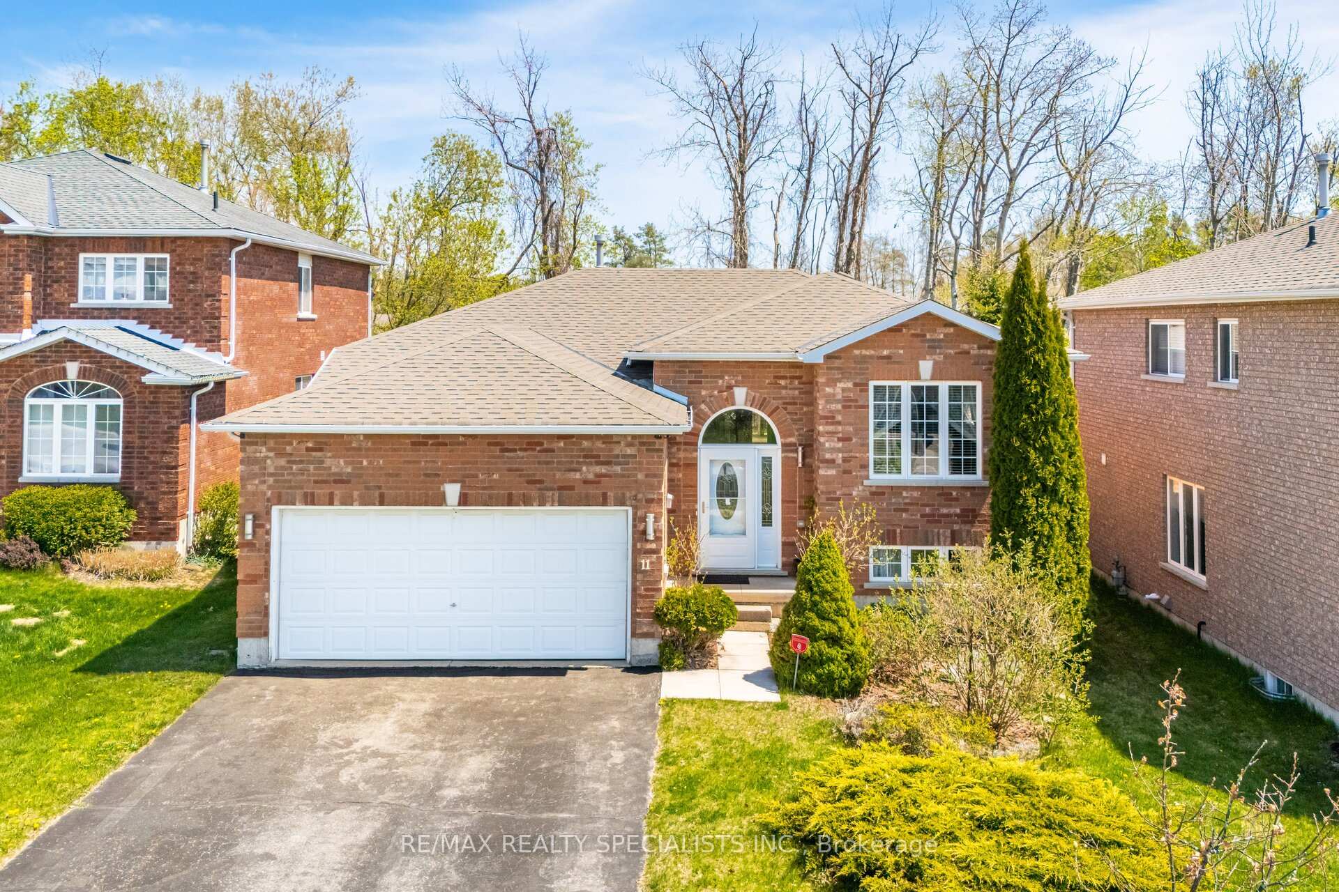 Photo 1 of 11 Jagges Drive, Barrie, Edgehill Drive — HOMEH