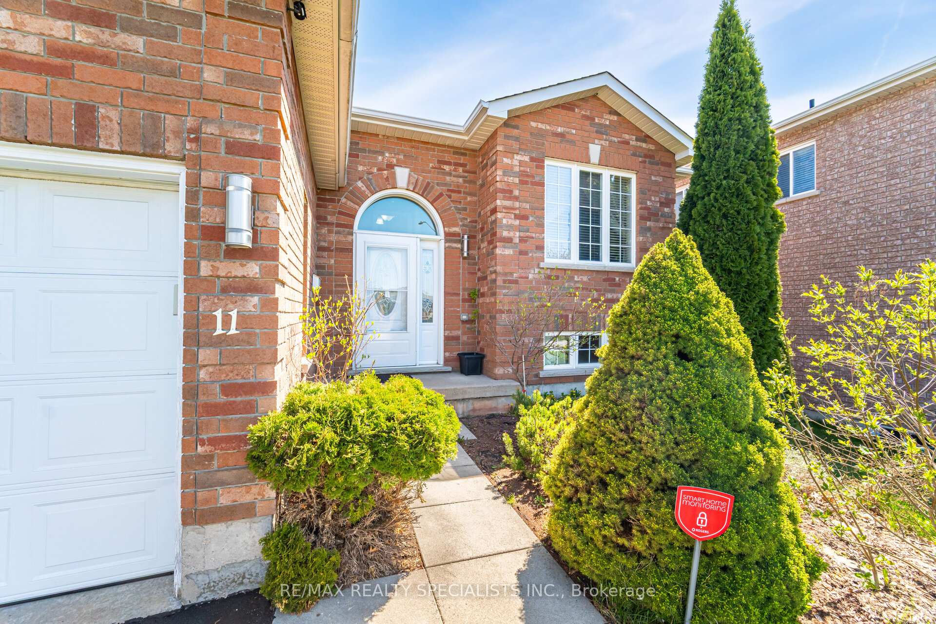 Photo 13 of 11 Jagges Drive, Barrie, Edgehill Drive — HOMEH