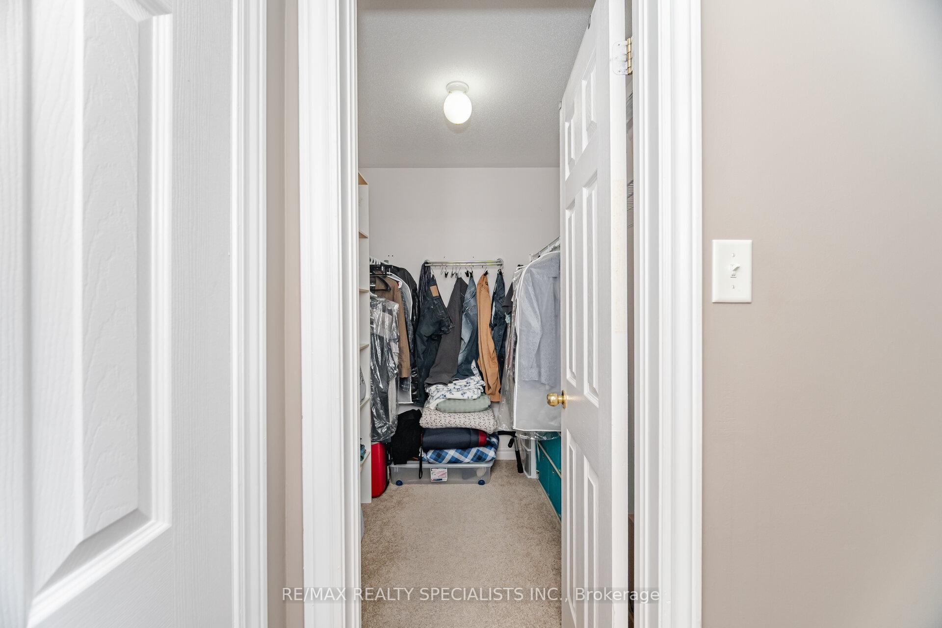 Photo 16 of 11 Jagges Drive, Barrie, Edgehill Drive — HOMEH