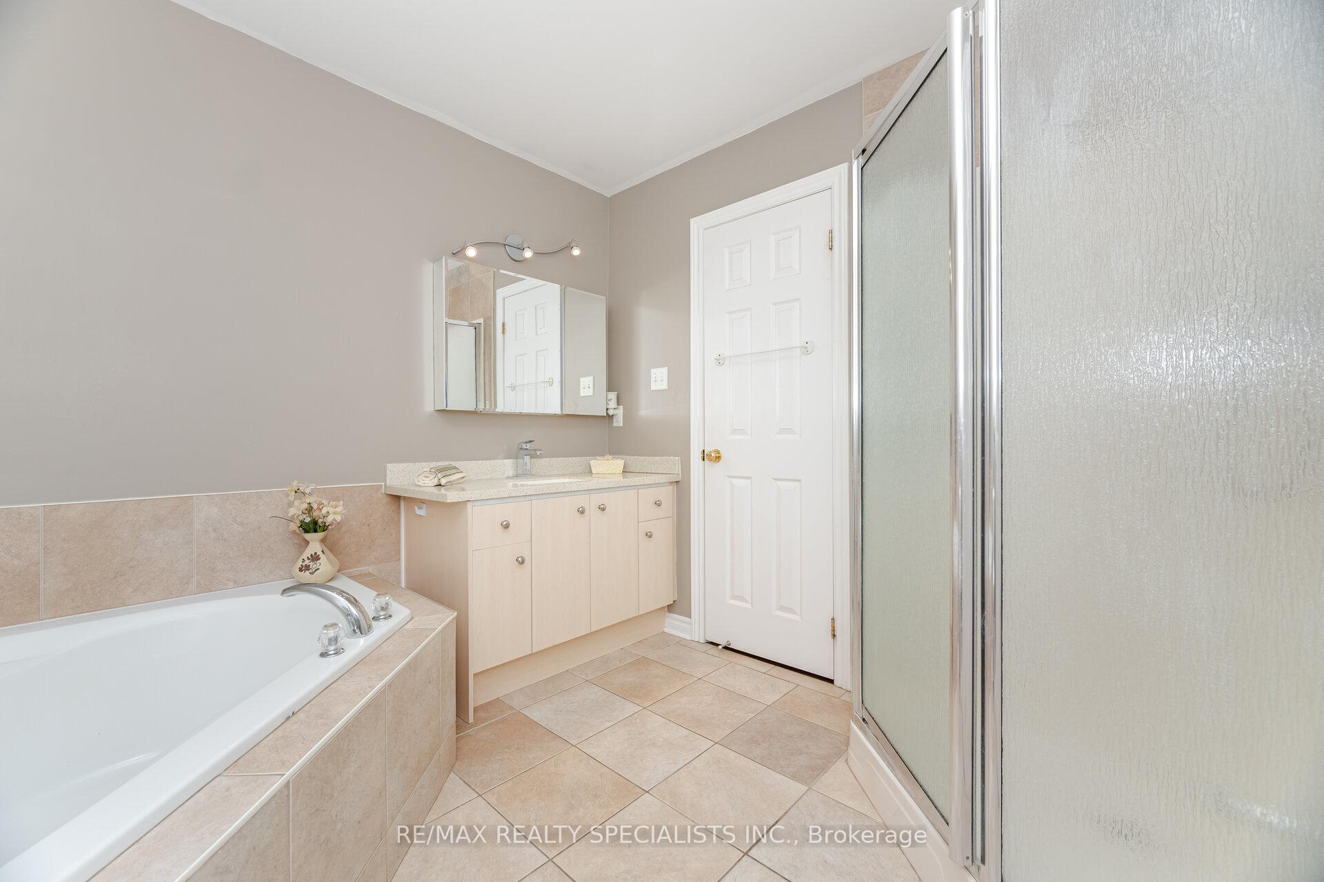 Photo 11 of 11 Jagges Drive, Barrie, Edgehill Drive — HOMEH