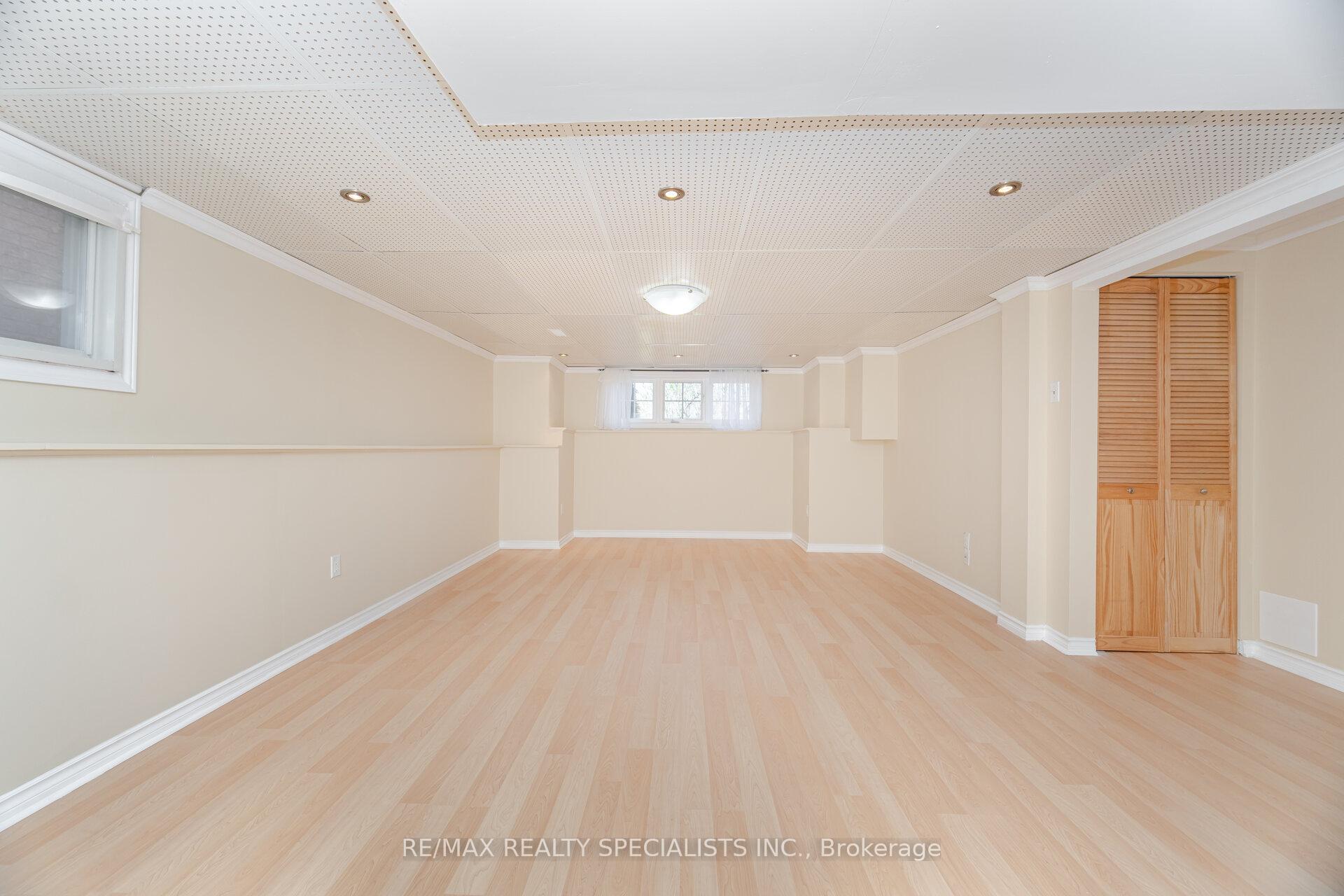 Photo 23 of 11 Jagges Drive, Barrie, Edgehill Drive — HOMEH