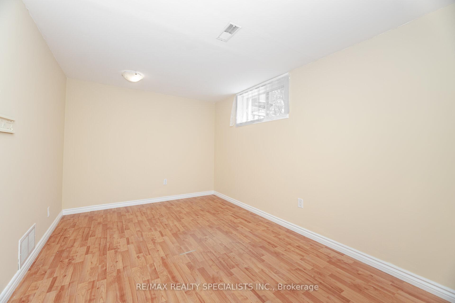 Photo 29 of 11 Jagges Drive, Barrie, Edgehill Drive — HOMEH