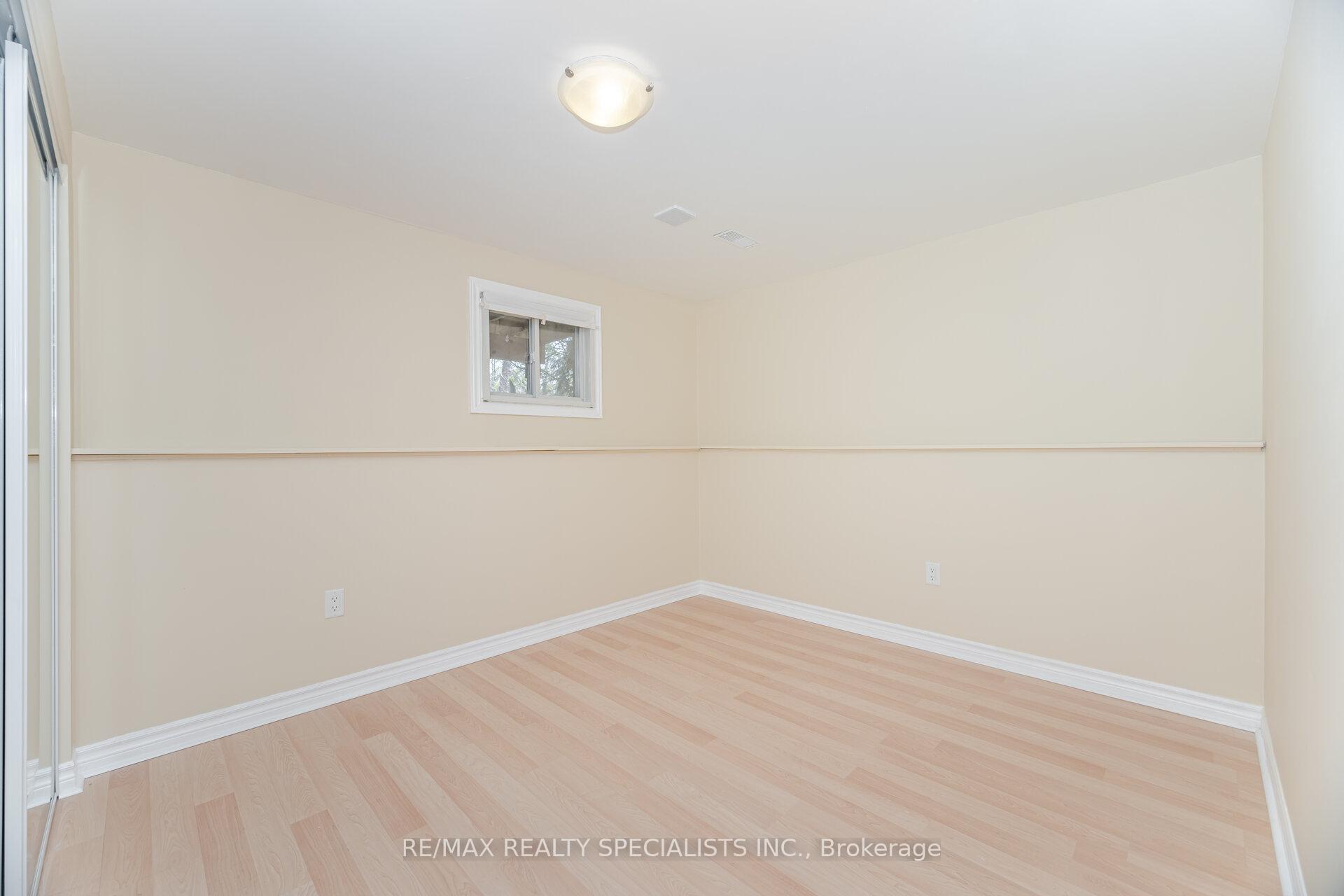 Photo 28 of 11 Jagges Drive, Barrie, Edgehill Drive — HOMEH