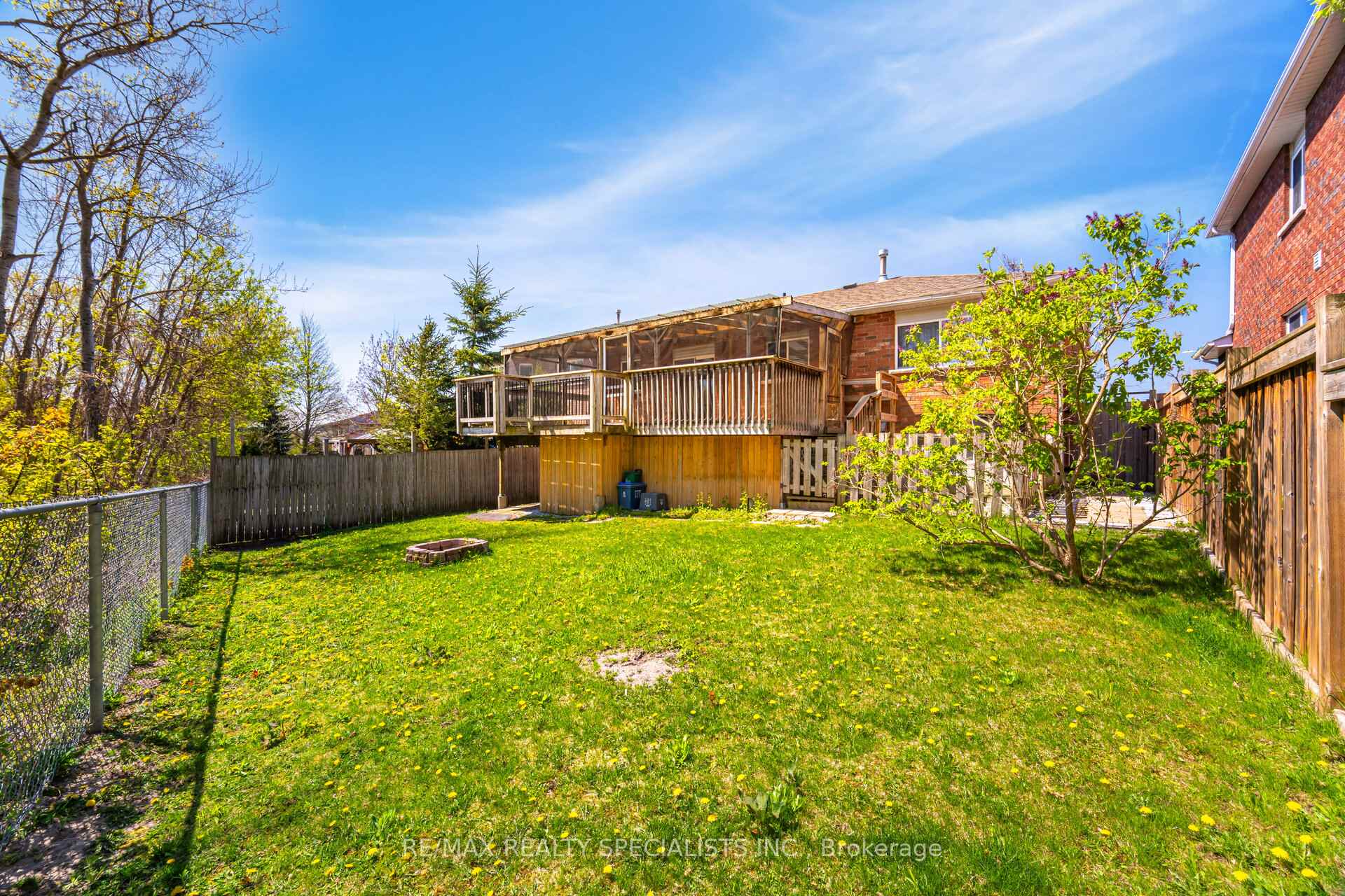 Photo 40 of 11 Jagges Drive, Barrie, Edgehill Drive — HOMEH