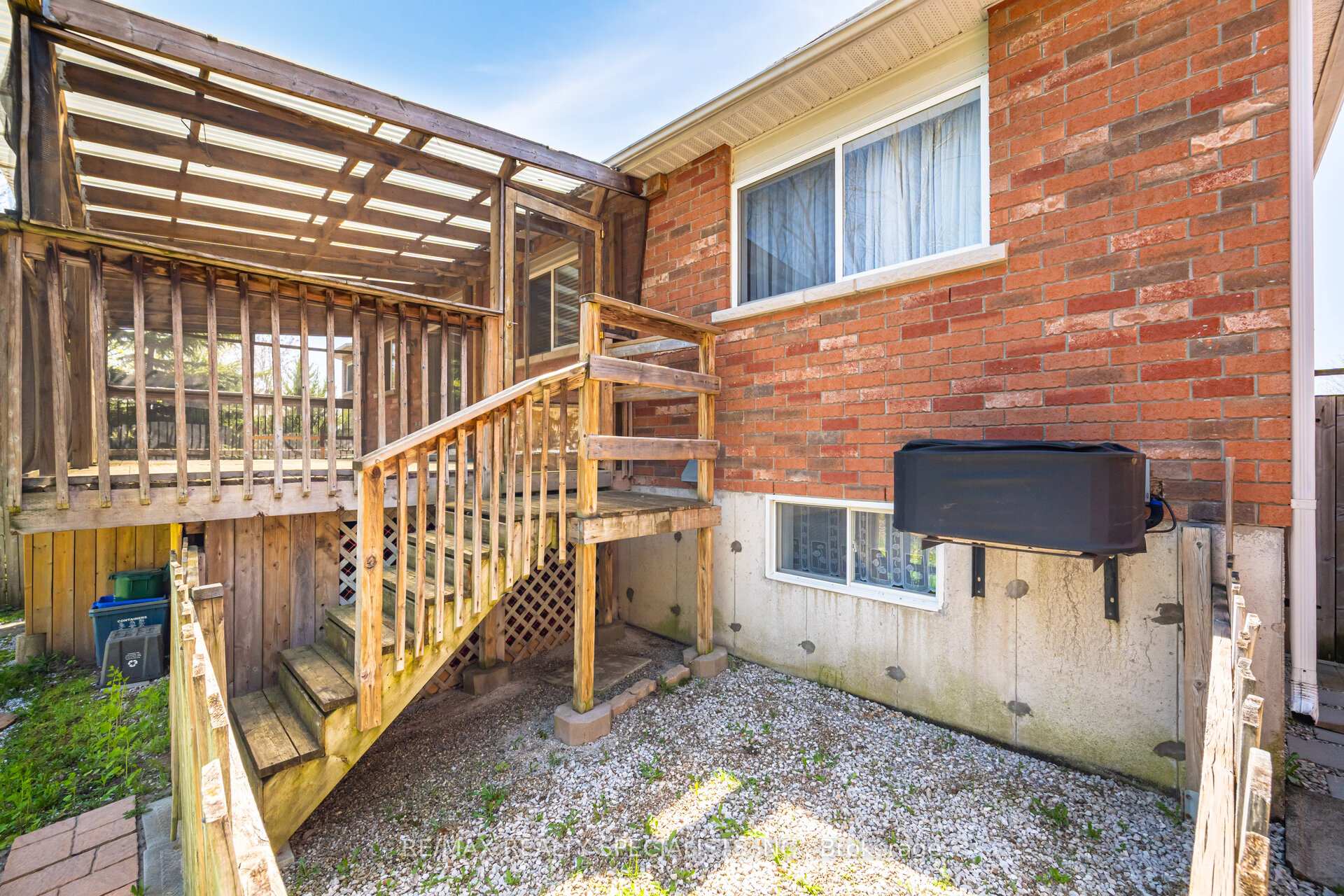 Photo 48 of 11 Jagges Drive, Barrie, Edgehill Drive — HOMEH