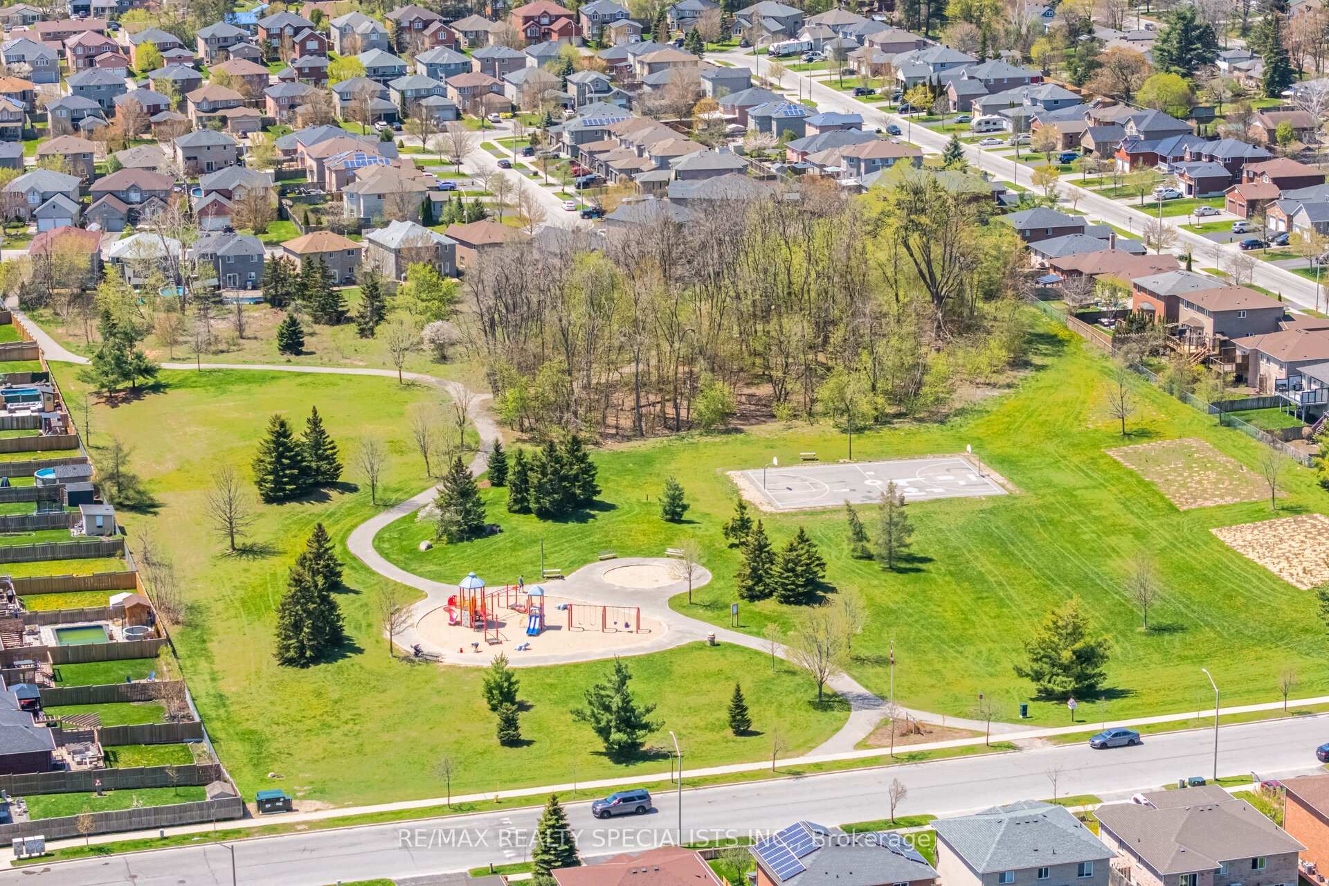 Photo 43 of 11 Jagges Drive, Barrie, Edgehill Drive — HOMEH