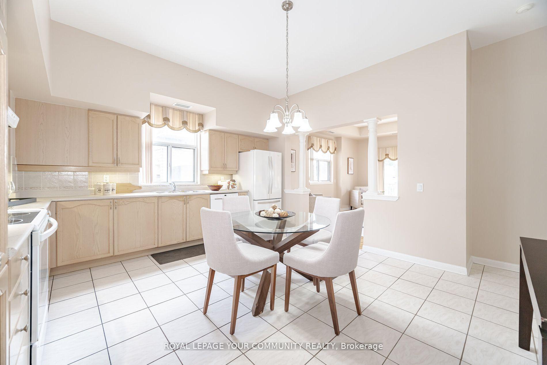 Photo 13 of Unit 112, 2502 Rutherford Road, Vaughan, Concord — HOMEH