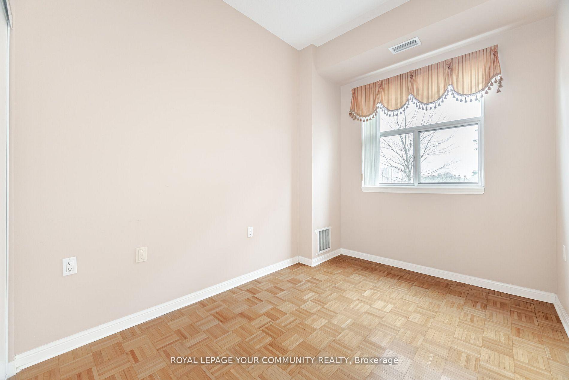 Photo 14 of Unit 112, 2502 Rutherford Road, Vaughan, Concord — HOMEH