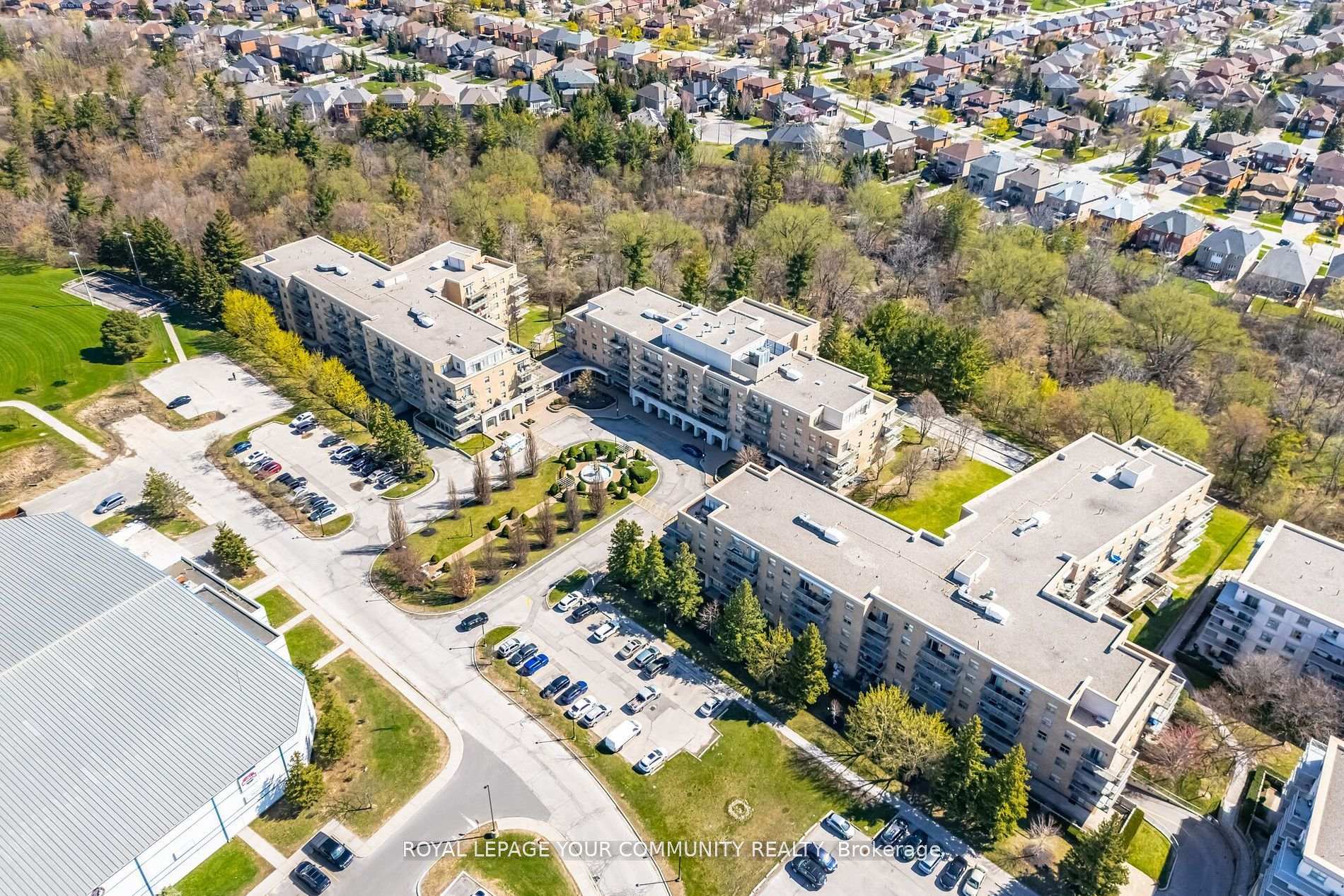 Photo 36 of Unit 112, 2502 Rutherford Road, Vaughan, Concord — HOMEH