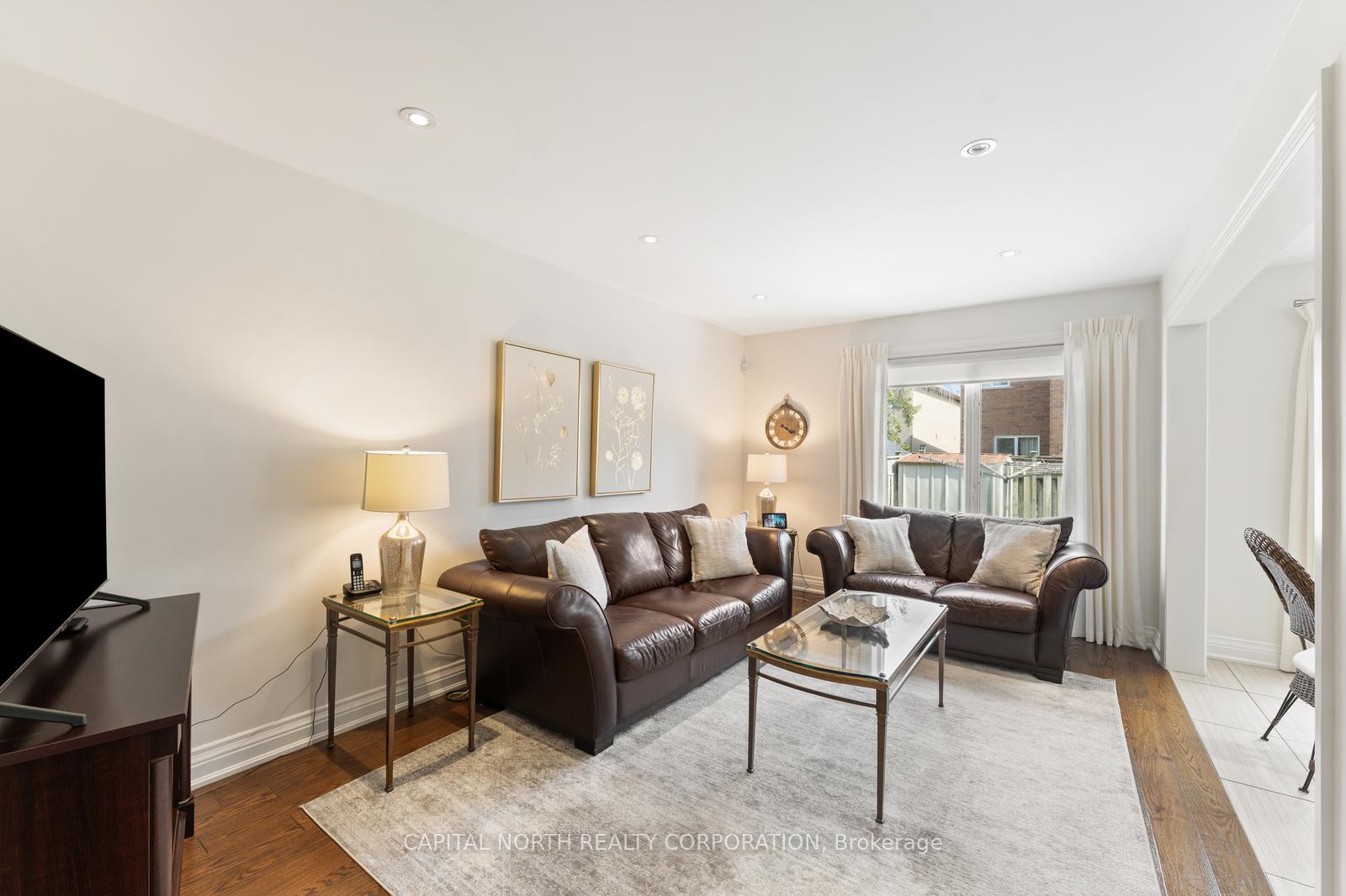 Photo 3 of 19 Sarno Street, Vaughan, Sonoma Heights — HOMEH
