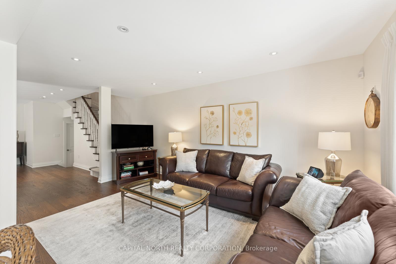 Photo 9 of 19 Sarno Street, Vaughan, Sonoma Heights — HOMEH