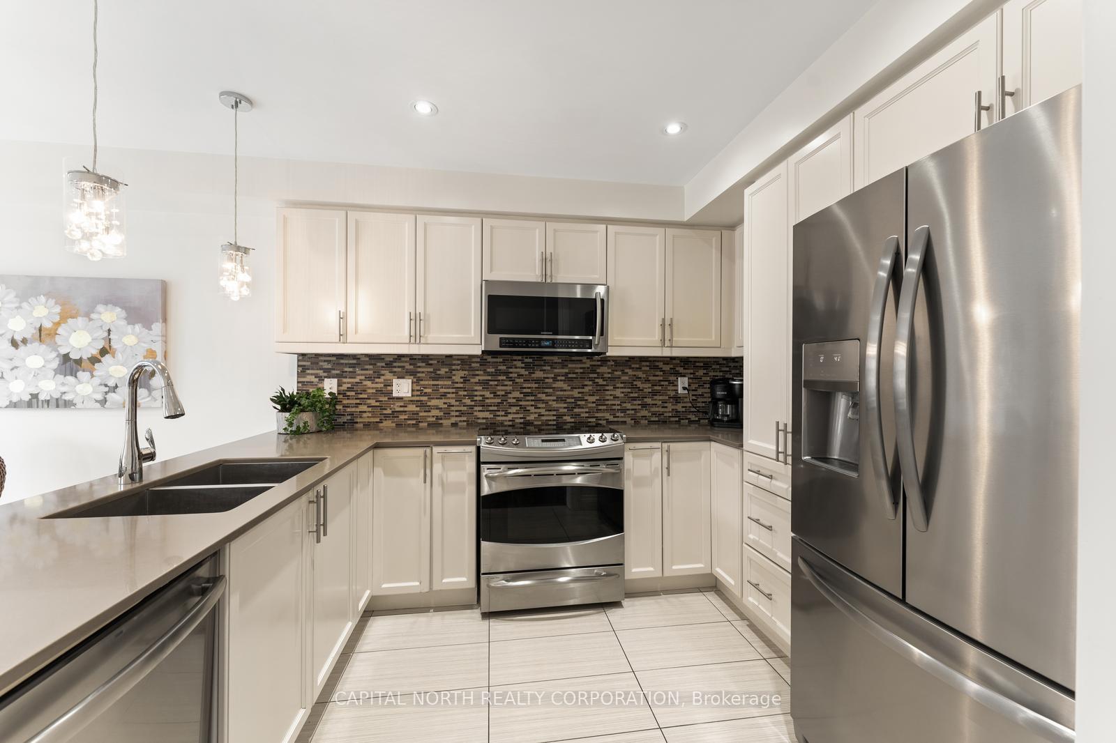 Photo 10 of 19 Sarno Street, Vaughan, Sonoma Heights — HOMEH