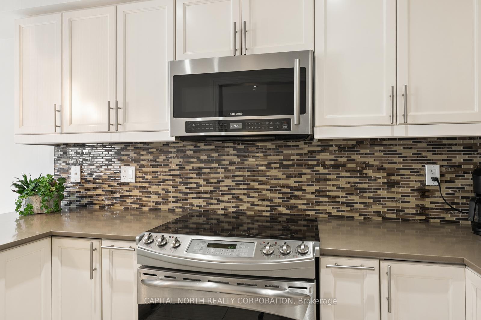 Photo 13 of 19 Sarno Street, Vaughan, Sonoma Heights — HOMEH