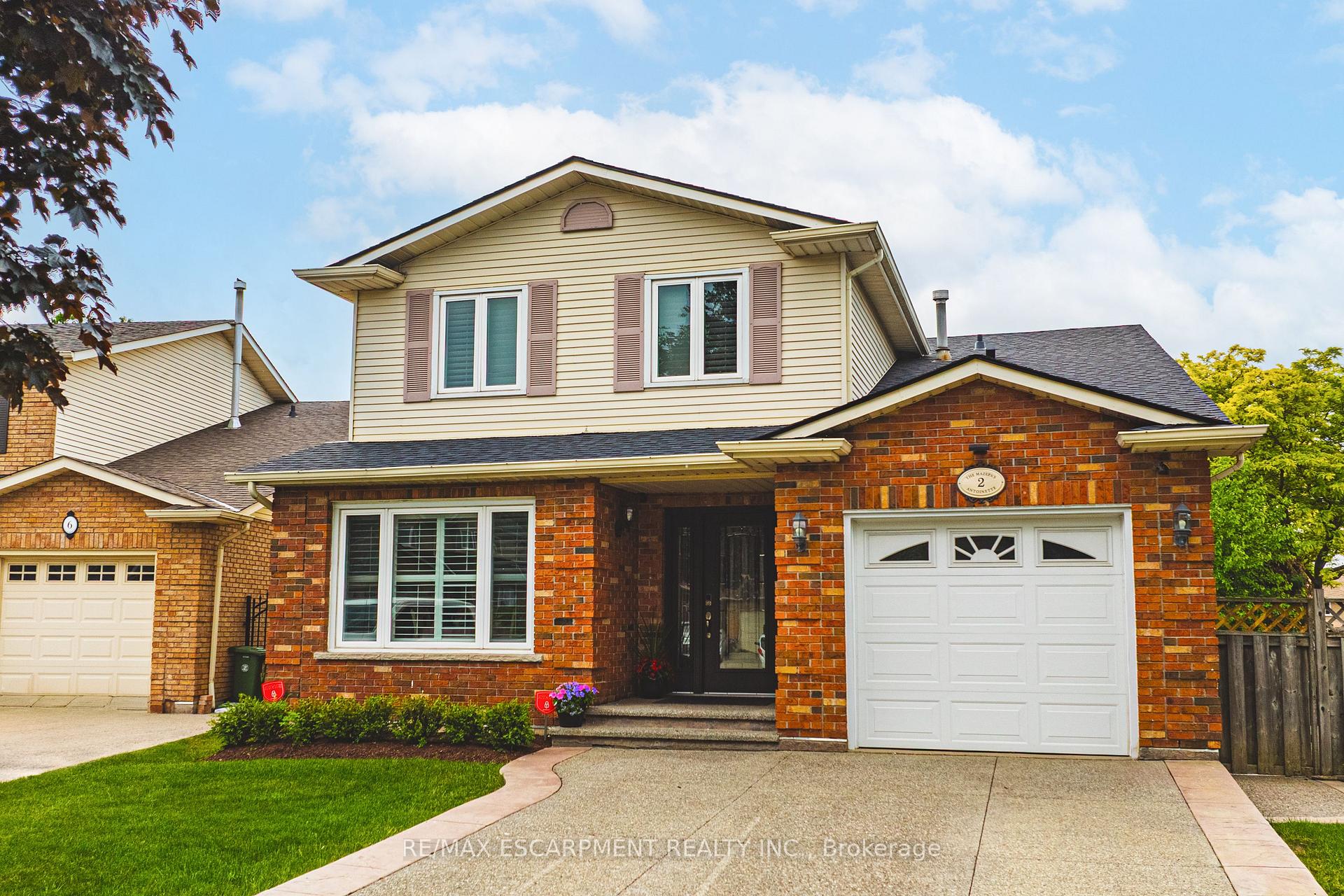 Photo 5 of 2 Antoinette Court, Hamilton, Crerar — HOMEH