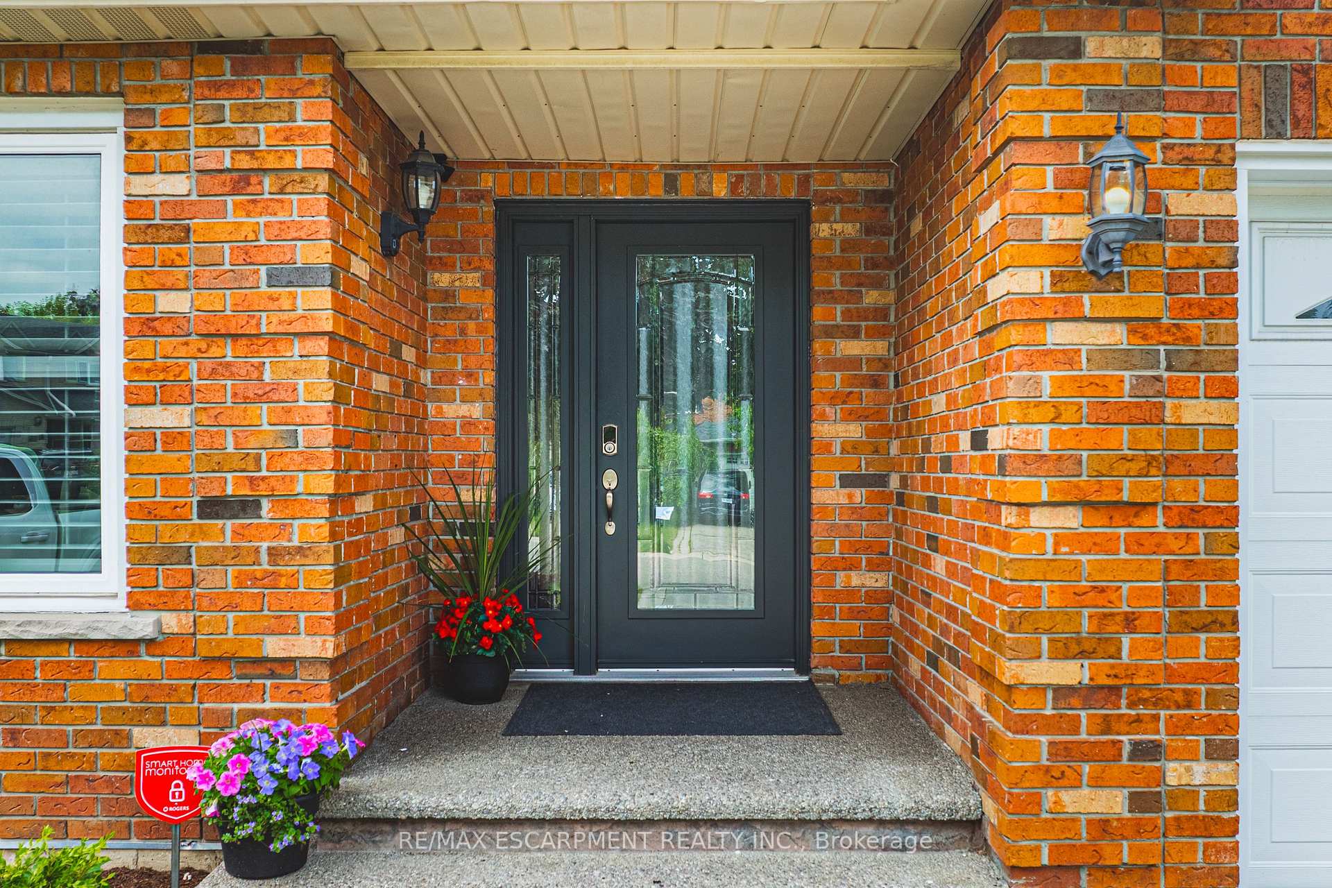 Photo 13 of 2 Antoinette Court, Hamilton, Crerar — HOMEH