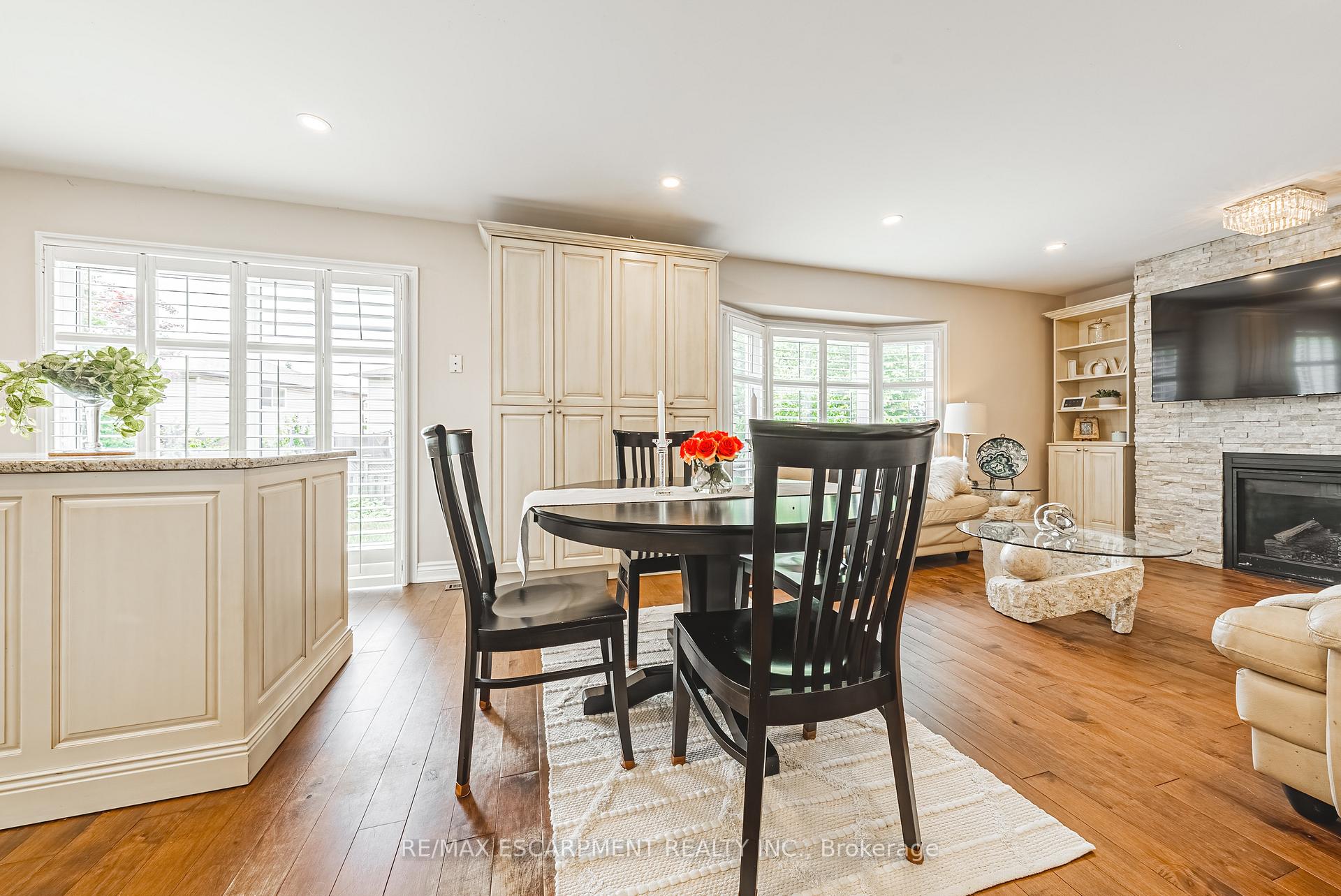 Photo 17 of 2 Antoinette Court, Hamilton, Crerar — HOMEH