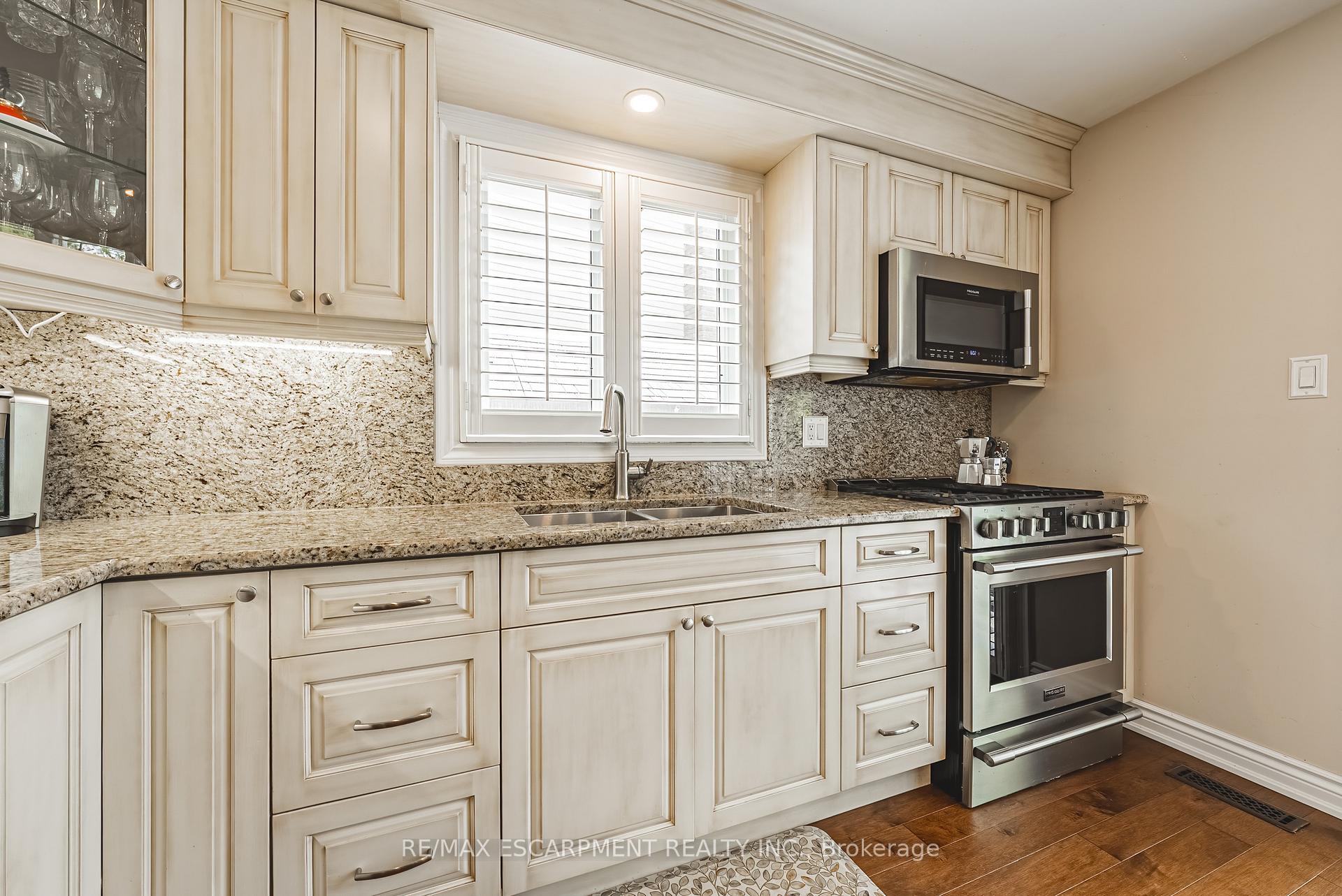 Photo 29 of 2 Antoinette Court, Hamilton, Crerar — HOMEH