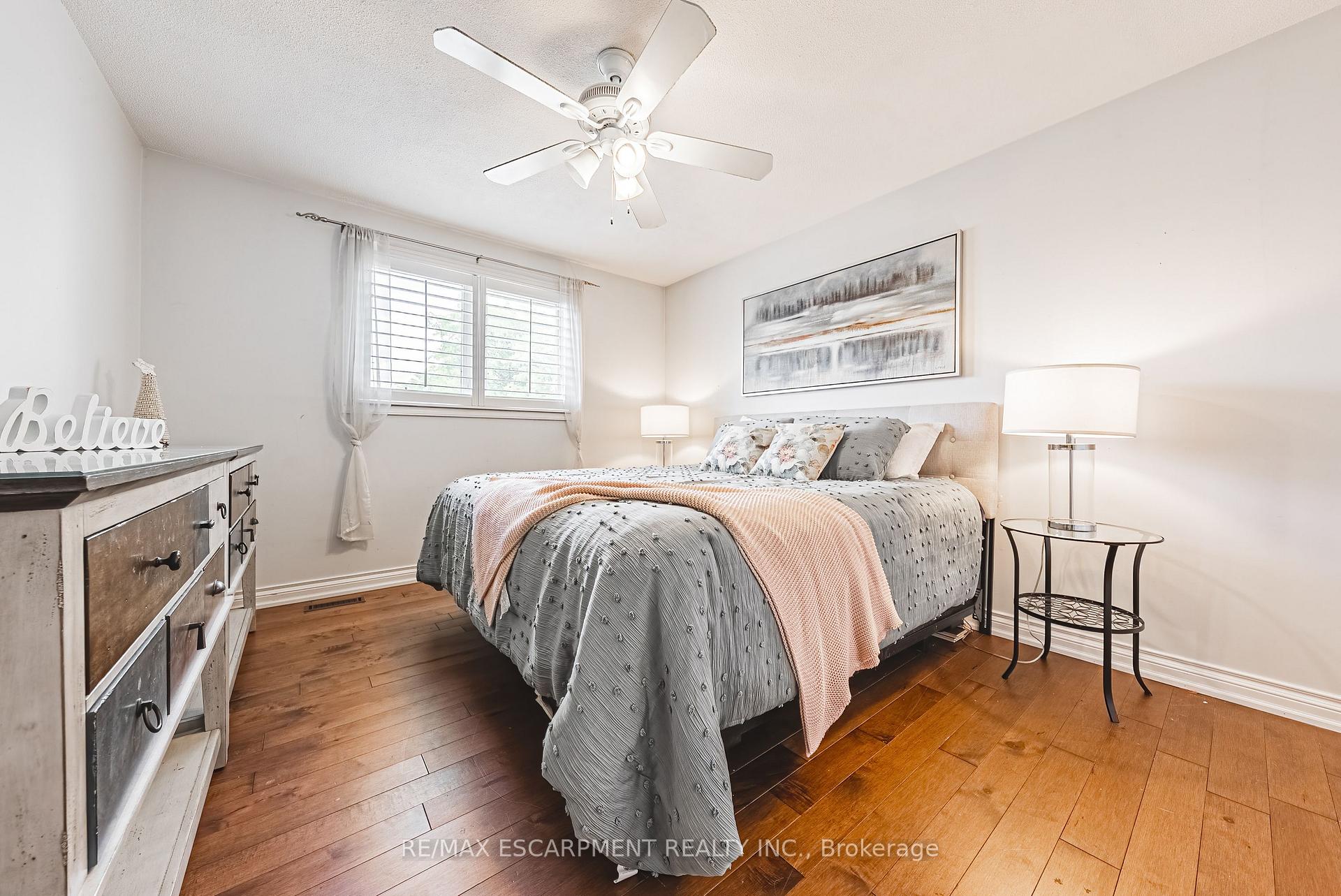 Photo 38 of 2 Antoinette Court, Hamilton, Crerar — HOMEH