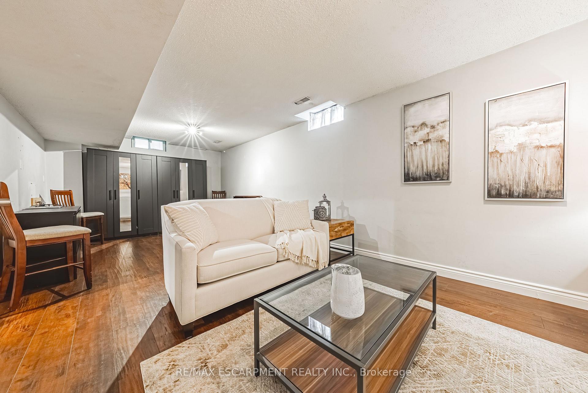 Photo 39 of 2 Antoinette Court, Hamilton, Crerar — HOMEH