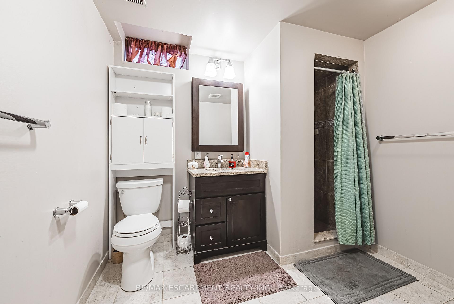 Photo 36 of 2 Antoinette Court, Hamilton, Crerar — HOMEH