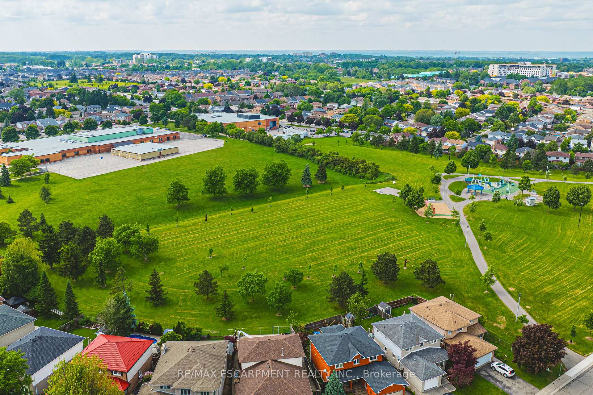 Photo 47 of 2 Antoinette Court, Hamilton, Crerar — HOMEH