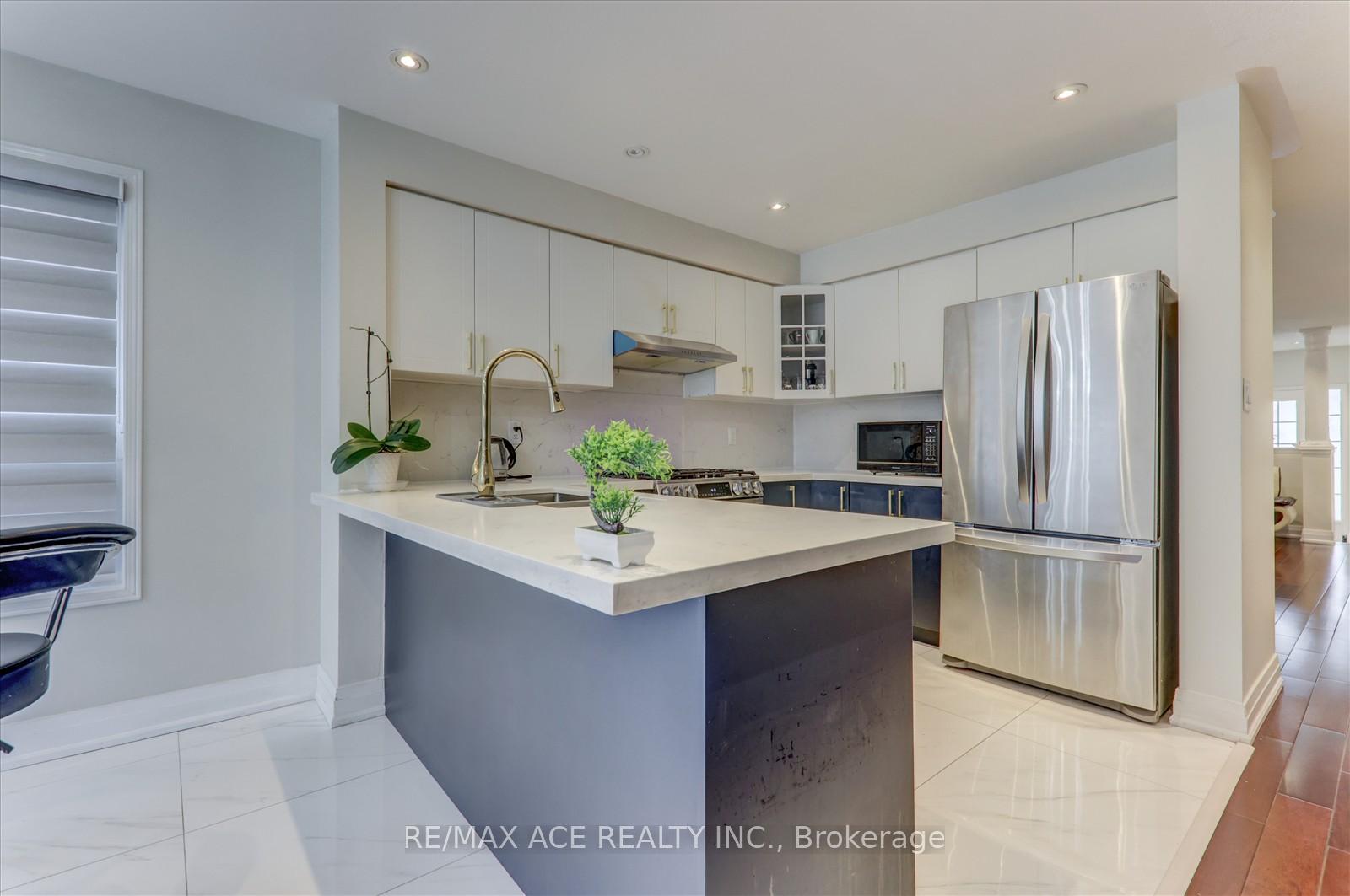 Photo 9 of 11 Middlecote Drive, Ajax, Northeast Ajax — HOMEH