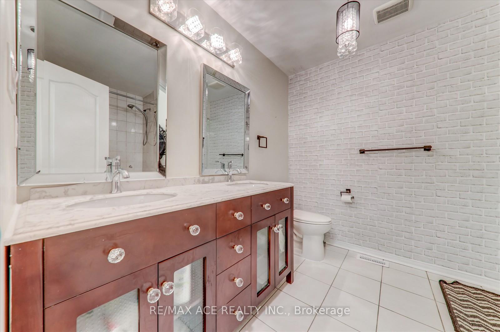 Photo 18 of 11 Middlecote Drive, Ajax, Northeast Ajax — HOMEH