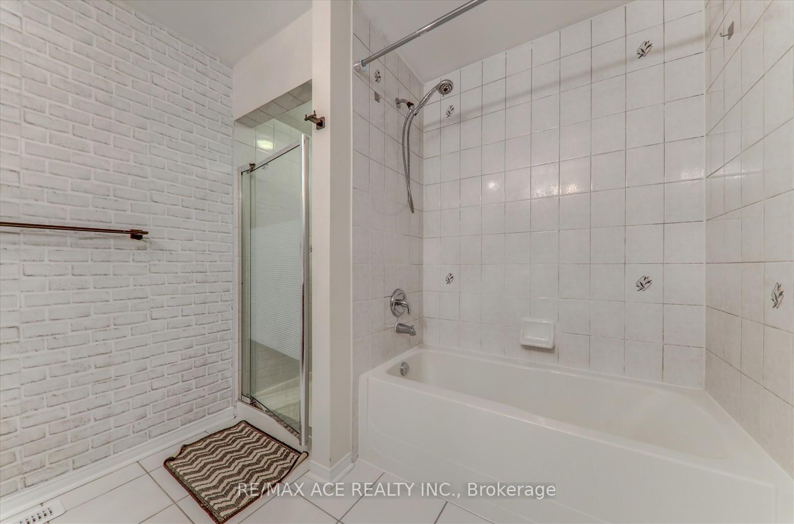 Photo 25 of 11 Middlecote Drive, Ajax, Northeast Ajax — HOMEH