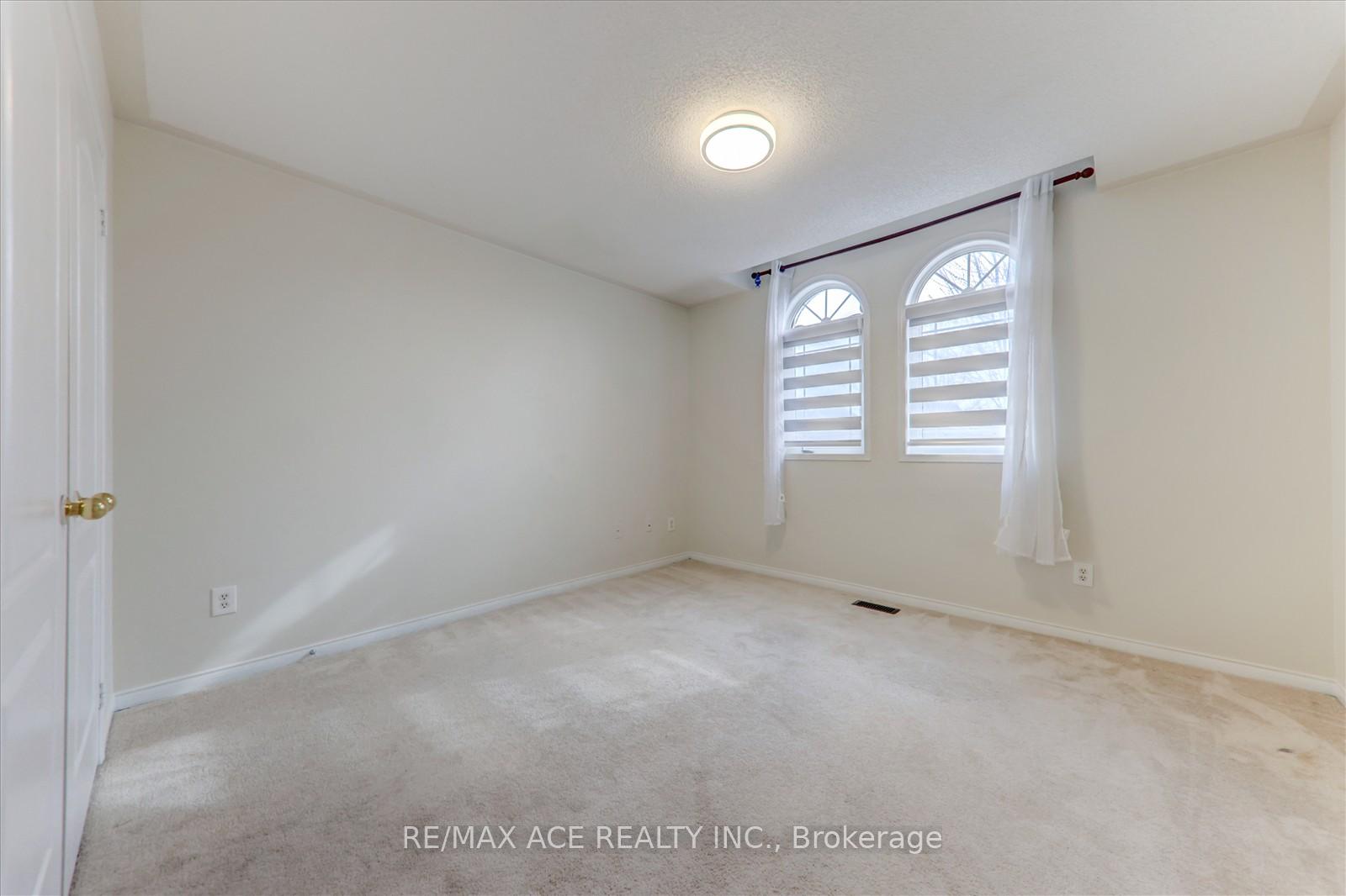 Photo 26 of 11 Middlecote Drive, Ajax, Northeast Ajax — HOMEH