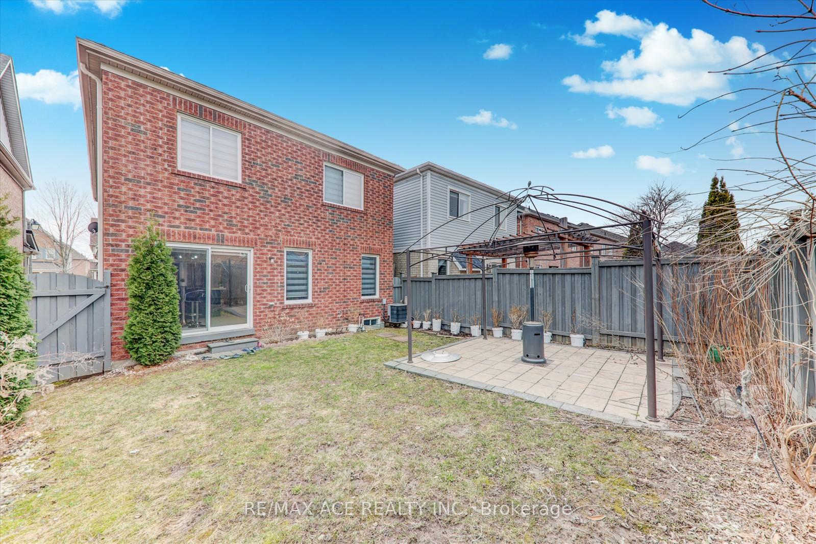 Photo 33 of 11 Middlecote Drive, Ajax, Northeast Ajax — HOMEH