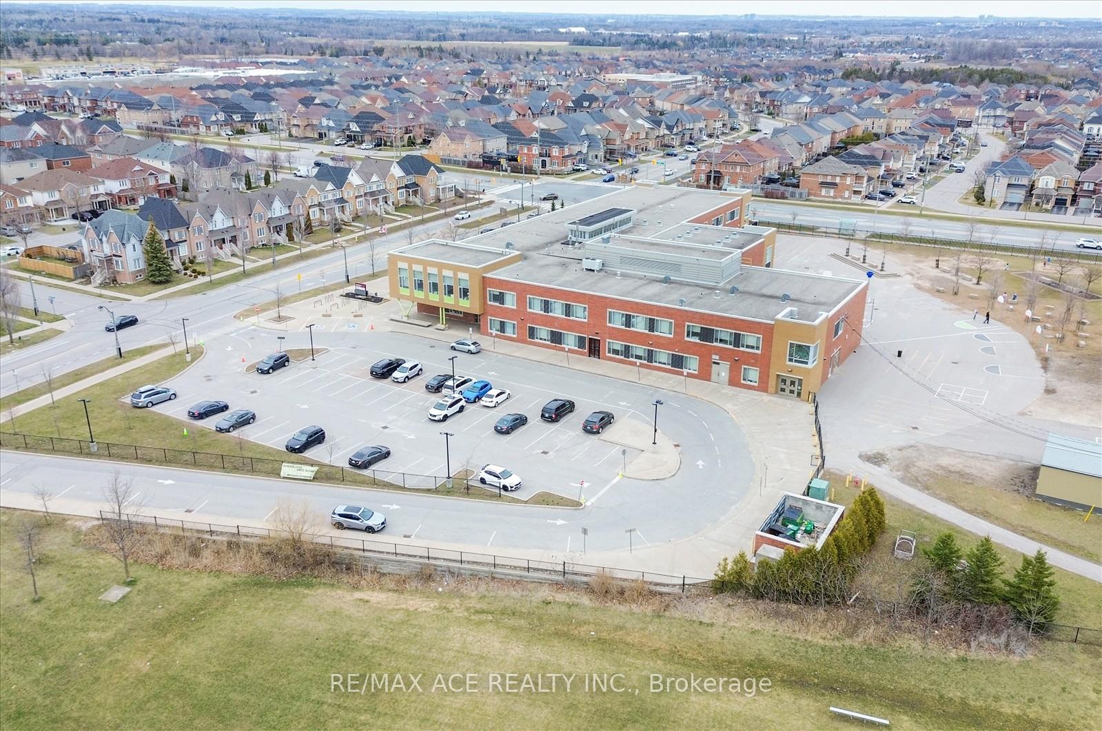 Photo 37 of 11 Middlecote Drive, Ajax, Northeast Ajax — HOMEH