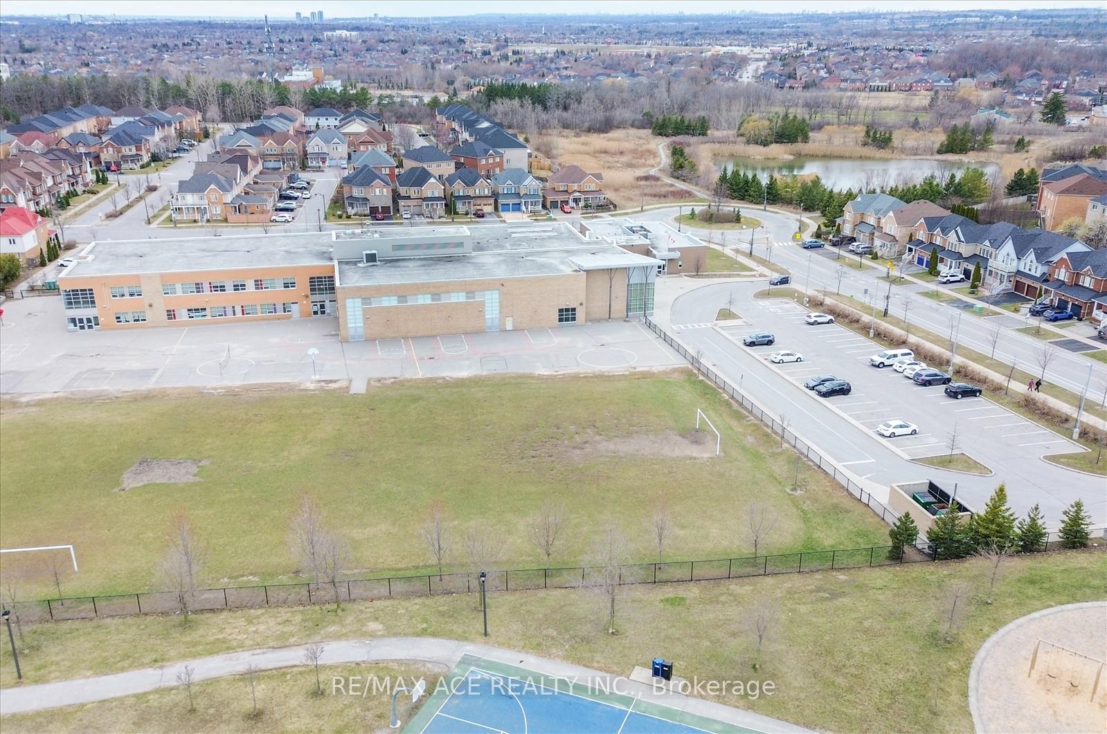 Photo 36 of 11 Middlecote Drive, Ajax, Northeast Ajax — HOMEH