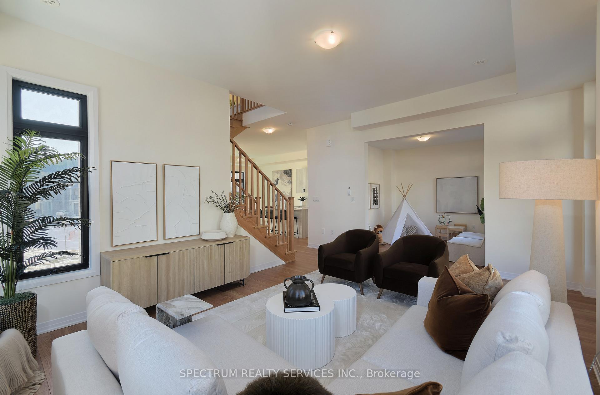 Photo 3 of 155 De La Roche Drive, Vaughan, Vellore Village — HOMEH