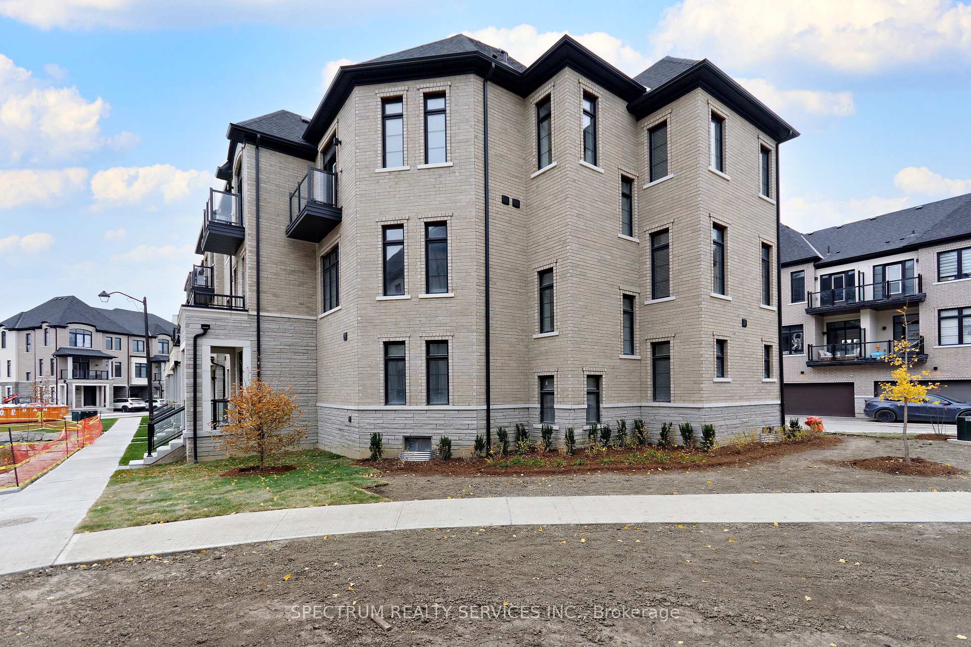 Photo 47 of 155 De La Roche Drive, Vaughan, Vellore Village — HOMEH