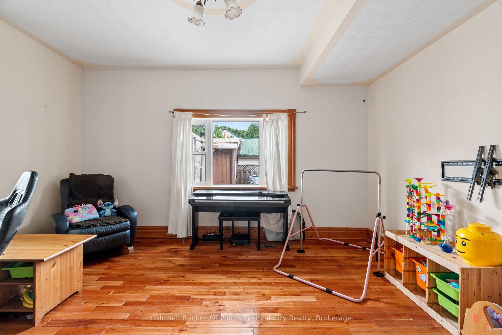 Photo 30 of 514 Alice Street, North Huron, Wingham — HOMEH