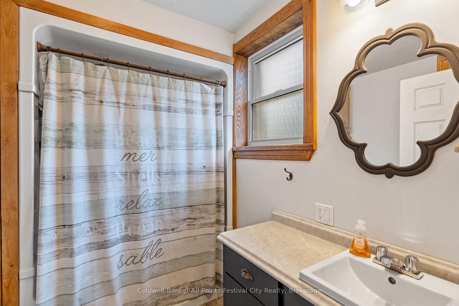 Photo 37 of 514 Alice Street, North Huron, Wingham — HOMEH