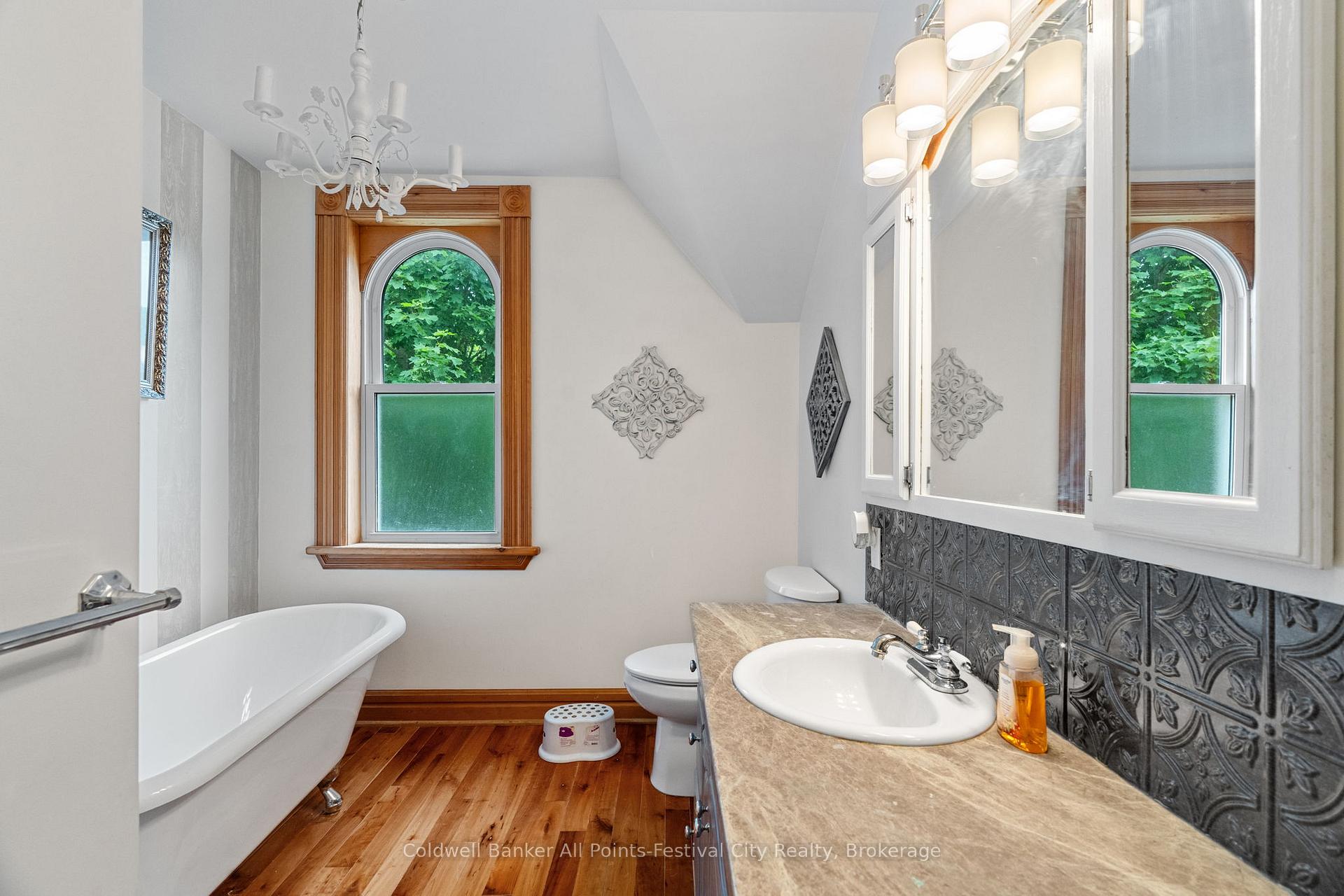 Photo 13 of 514 Alice Street, North Huron, Wingham — HOMEH