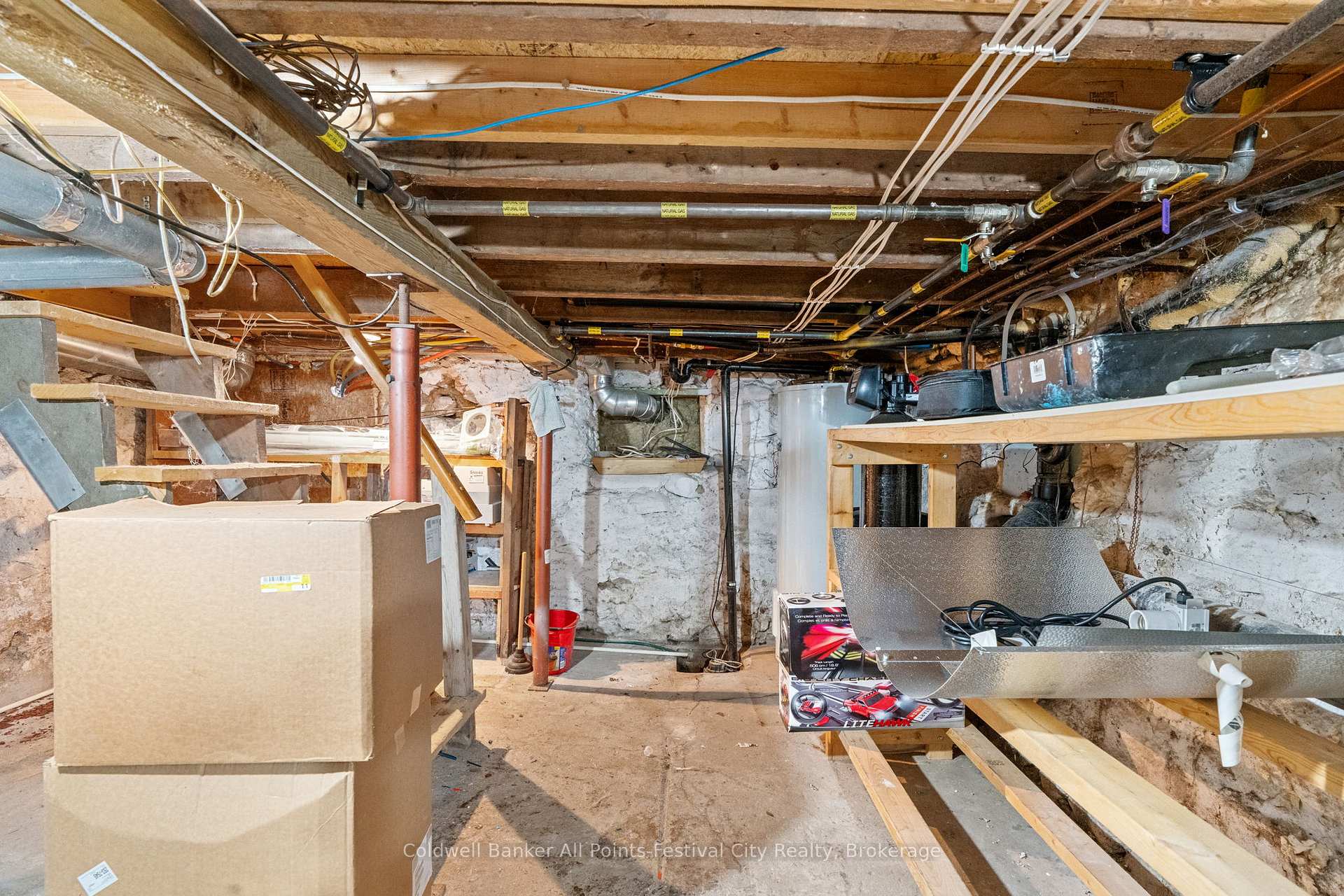 Photo 11 of 514 Alice Street, North Huron, Wingham — HOMEH
